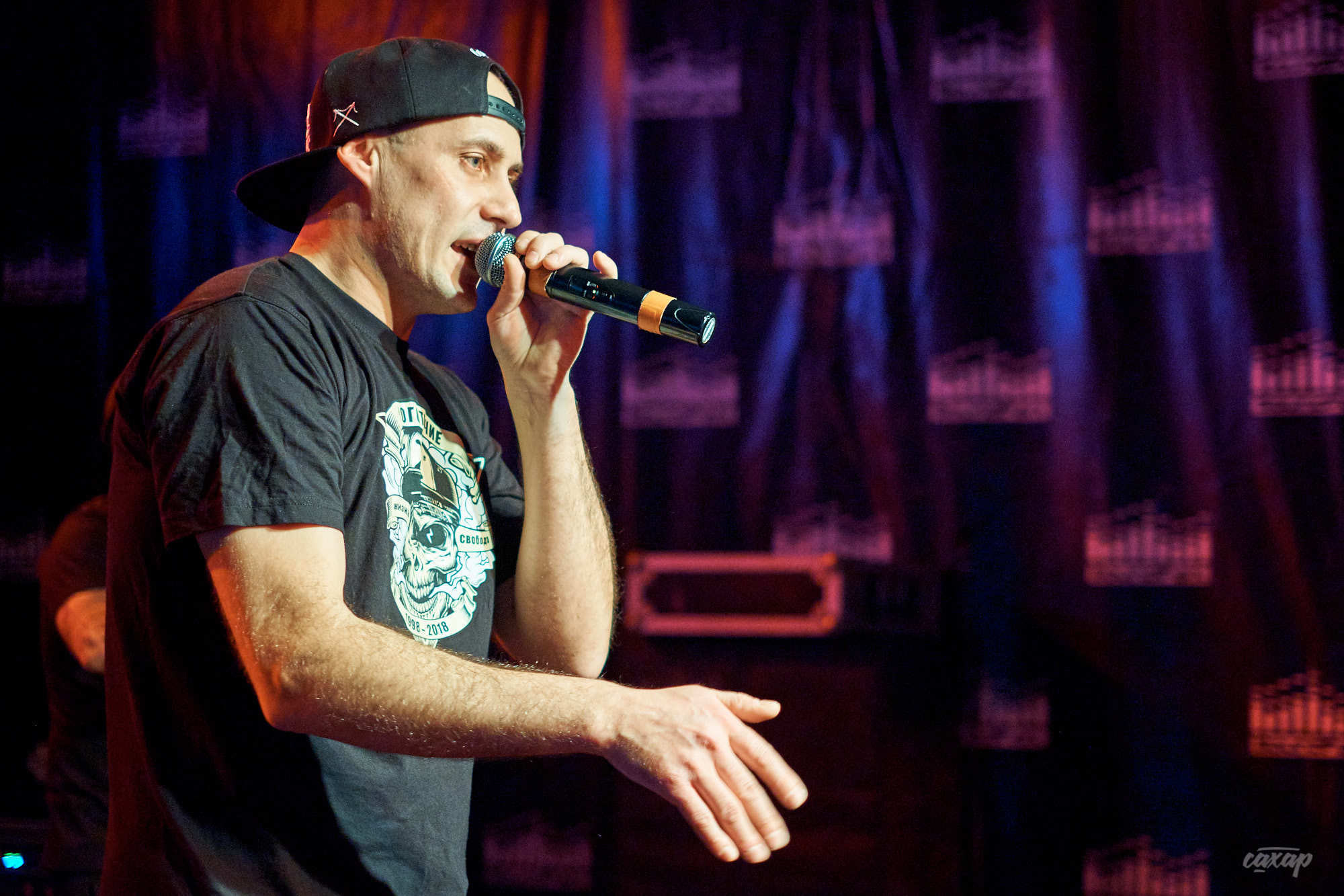 Многоточие, фото с концерта в Екатеринбурге. Свобода концерт холл 2019. Профессиональный фотограф в Екатеринбурге Юра Сахар