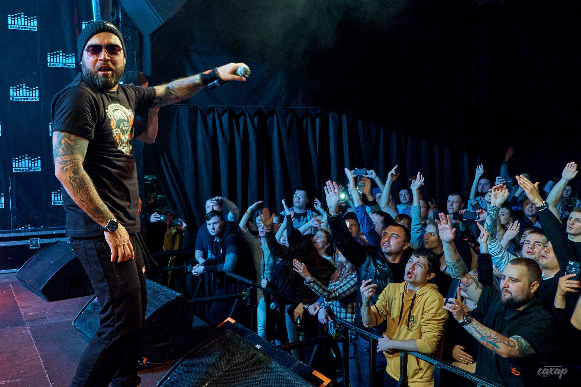 Многоточие, фото с концерта в Екатеринбурге. Свобода концерт холл 2019. Профессиональный фотограф в Екатеринбурге Юра Сахар