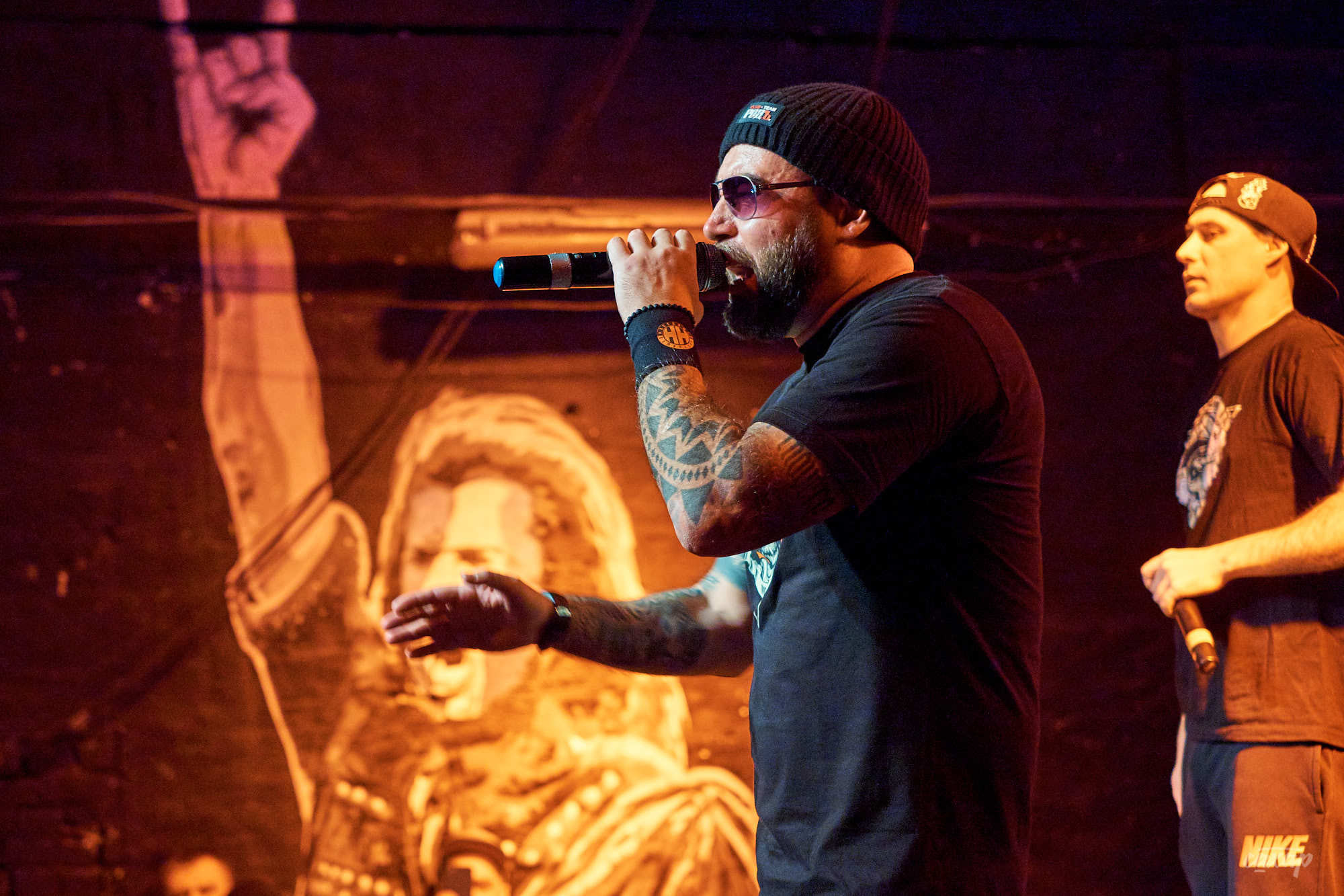 Многоточие, фото с концерта в Екатеринбурге. Свобода концерт холл 2019. Профессиональный фотограф в Екатеринбурге Юра Сахар