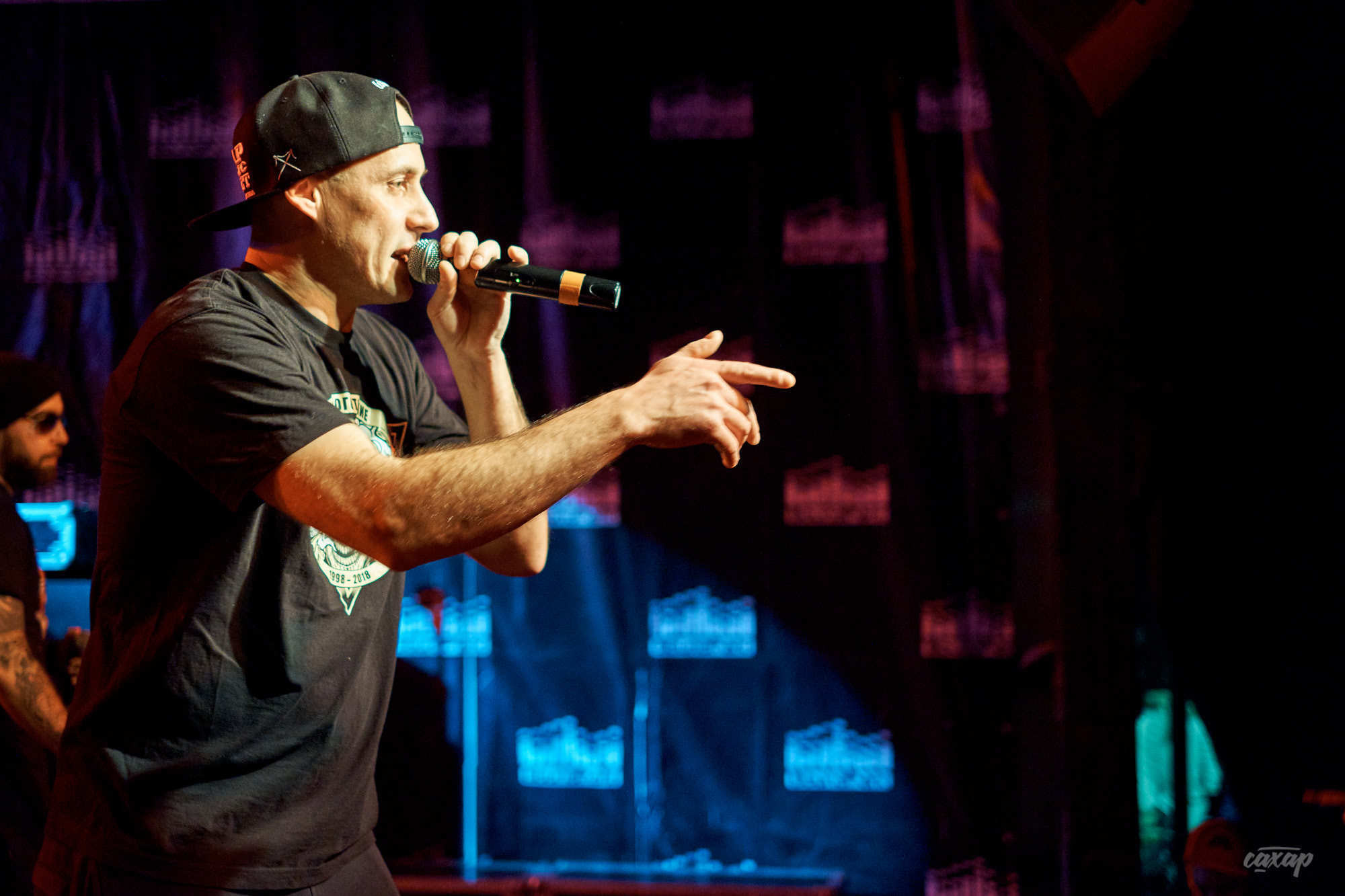 Многоточие, фото с концерта в Екатеринбурге. Свобода концерт холл 2019. Профессиональный фотограф в Екатеринбурге Юра Сахар