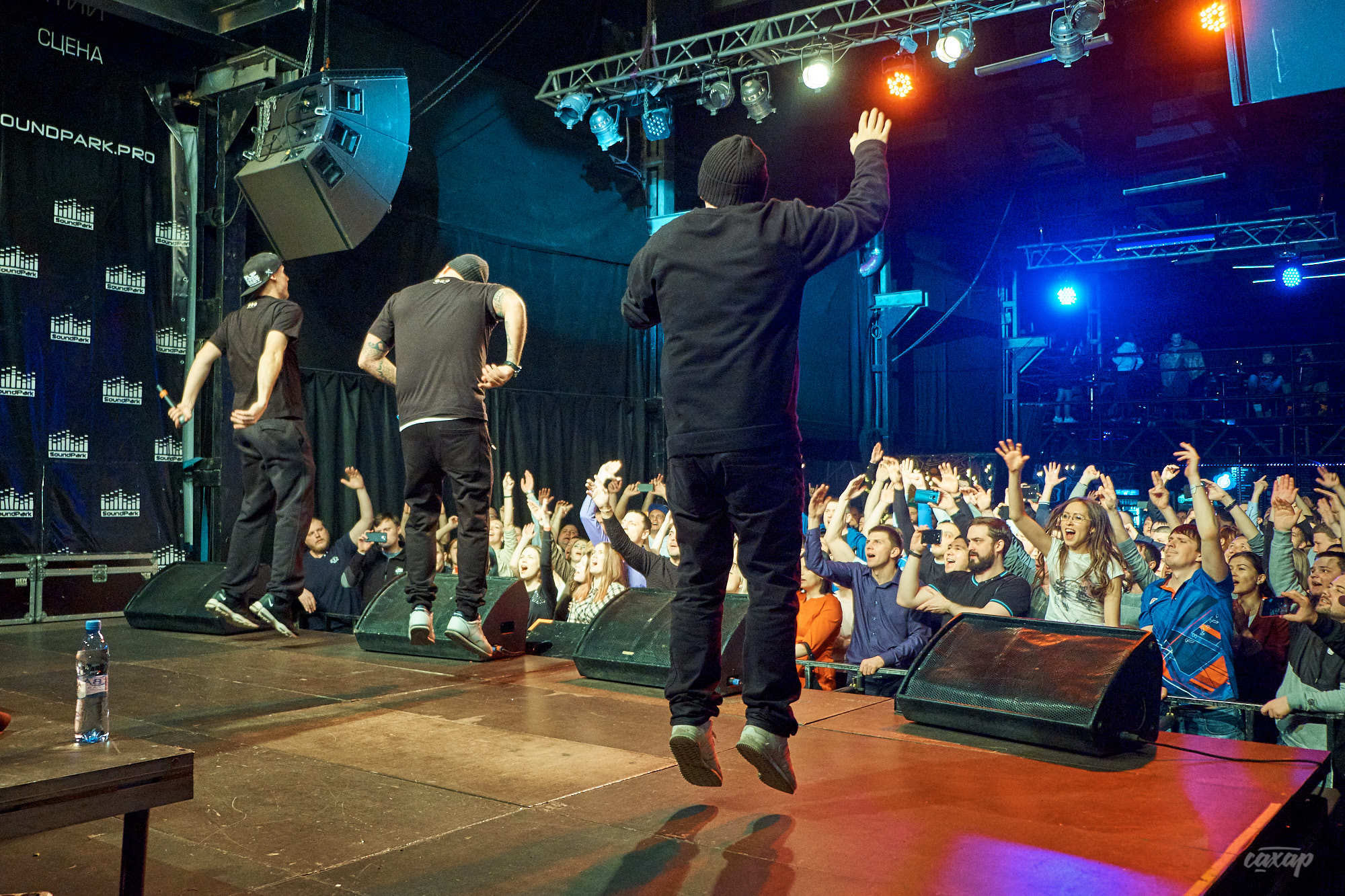 Многоточие, фото с концерта в Екатеринбурге. Свобода концерт холл 2019. Профессиональный фотограф в Екатеринбурге Юра Сахар