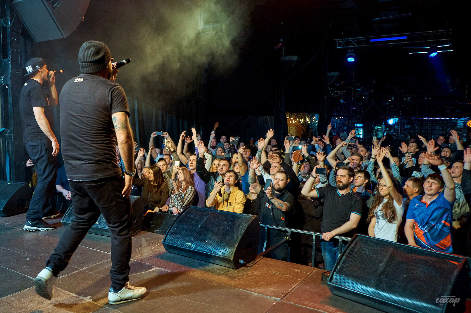 Многоточие, фото с концерта в Екатеринбурге. Свобода концерт холл 2019. Профессиональный фотограф в Екатеринбурге Юра Сахар