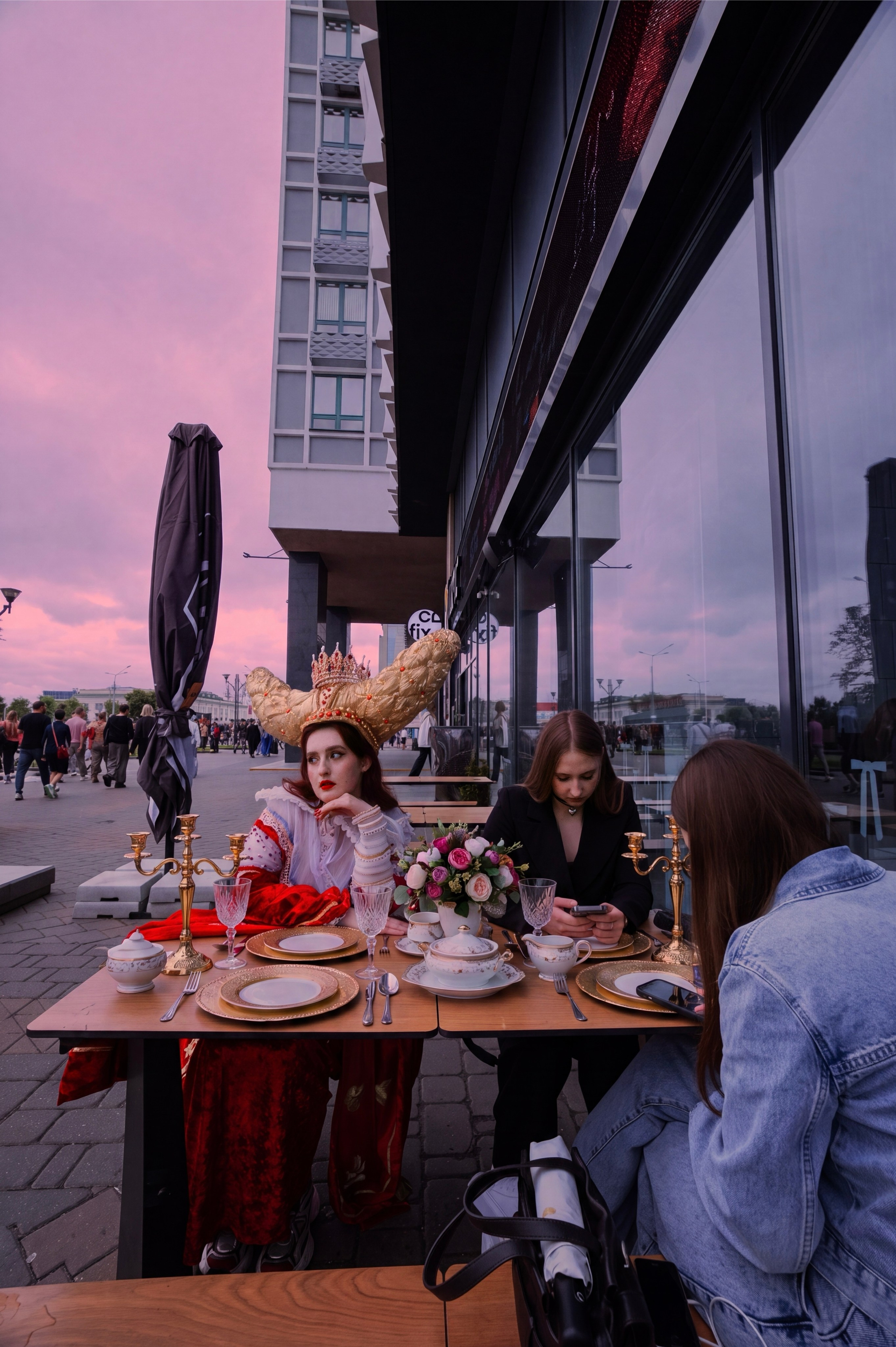 Королева серого города. Фотохудожница Лина Дрейк
