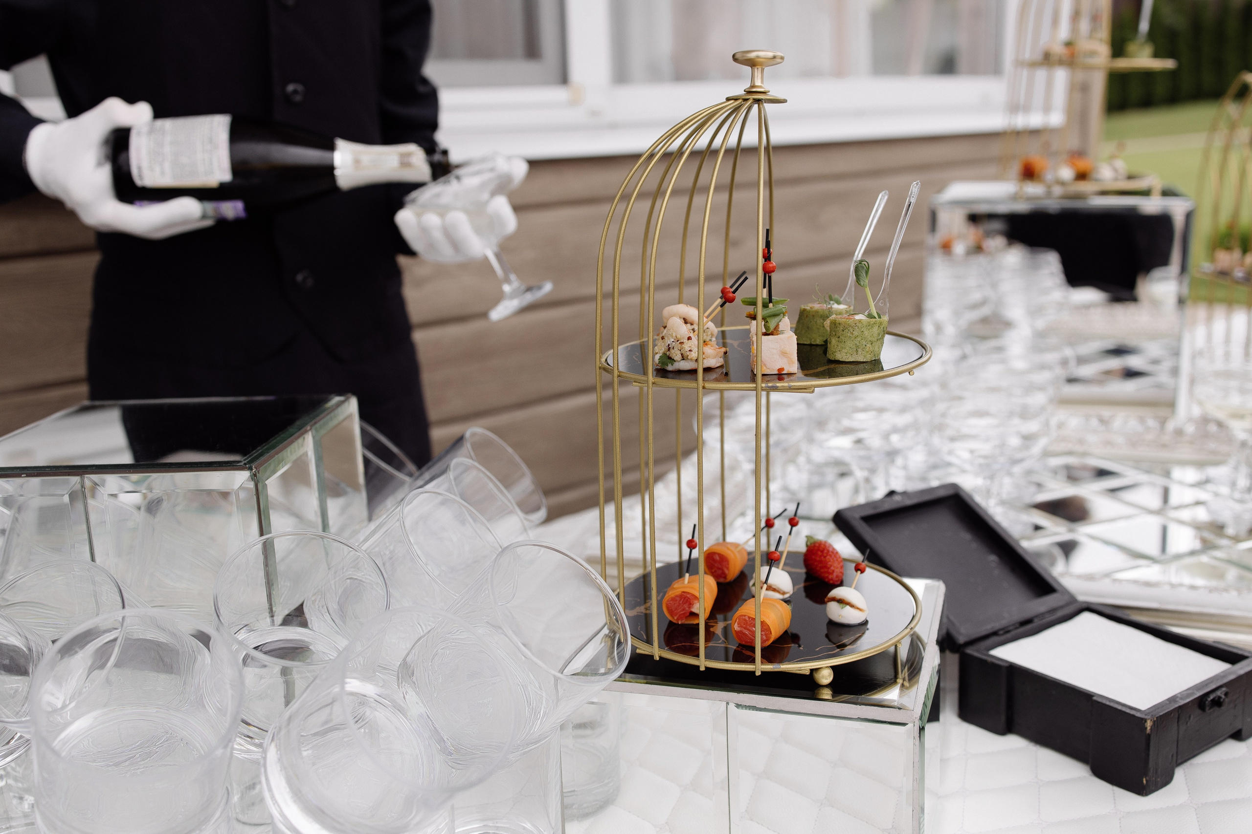 Влюбляться, целоваться. Свадебный фотограф в Москве | Профессиональный фотограф | Выгодные цены на услуги