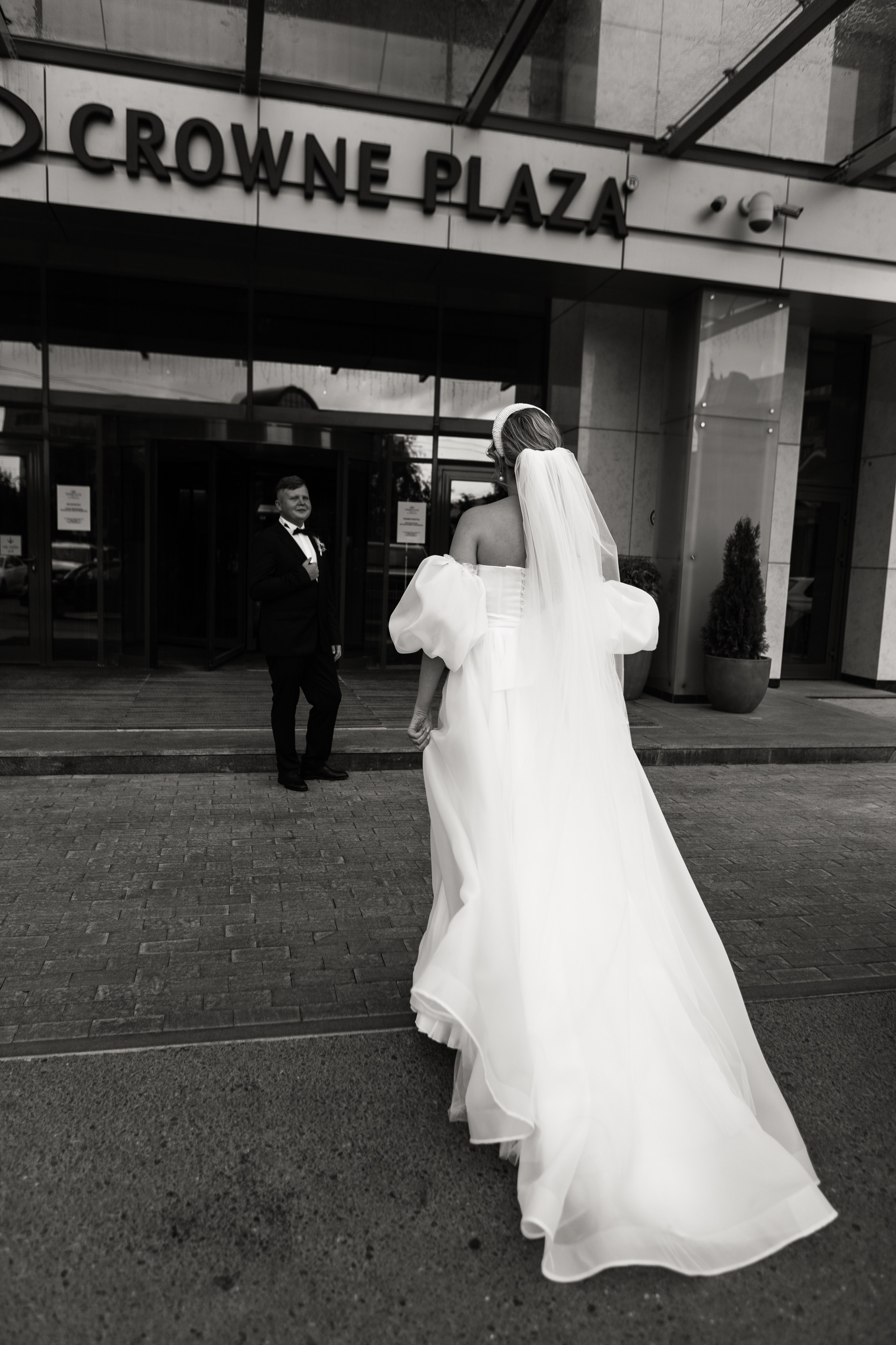 Свадебный фотограф Уфа — Руслан ГабдлисламовЖивые эмоции, красивые кадры, воспоминания на всю жизнь.Работаю по всей Республике Башкортоста. Свадебный фотограф Уфа Руслан Габдлисламов