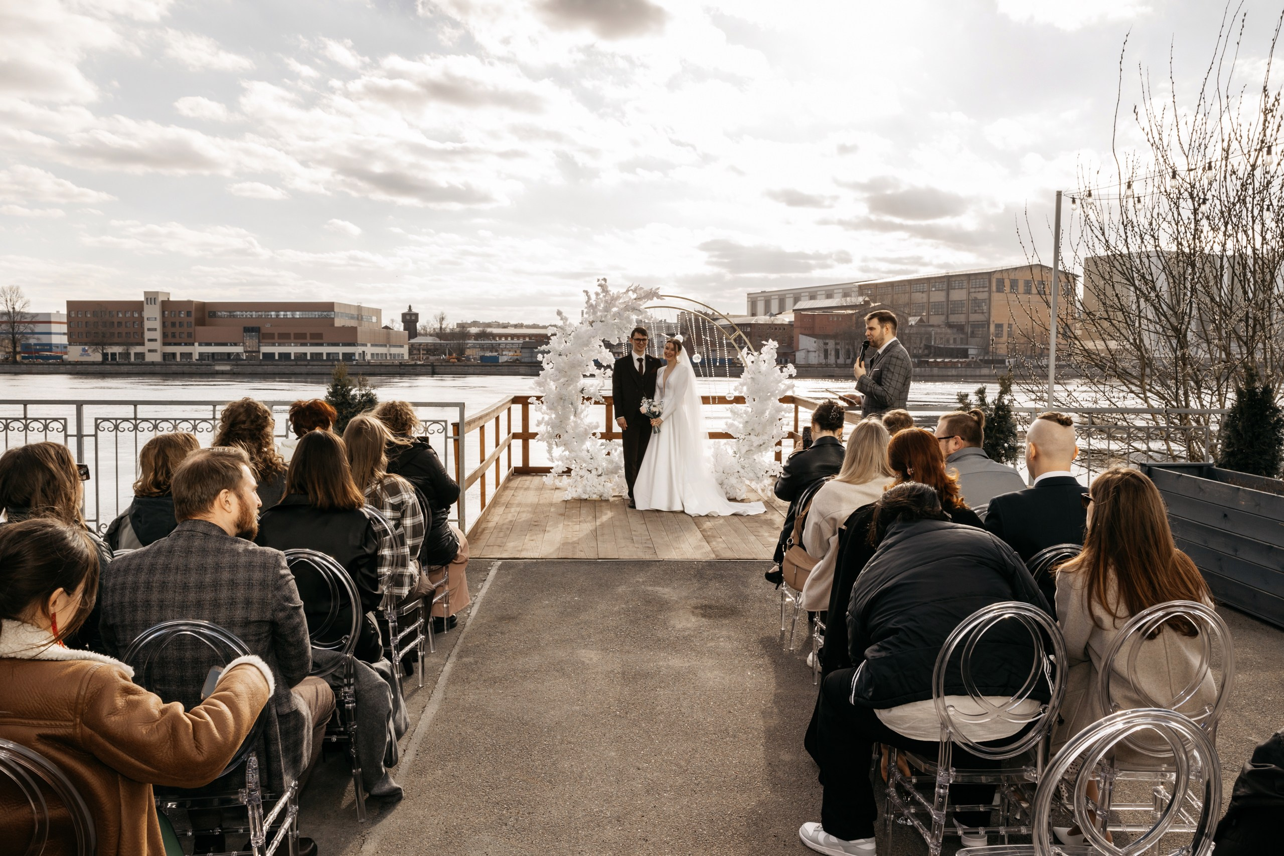 Свадебная фотосессия банкета. Свадебный и Семейный Фотограф в Гатчине и Санкт-Петербурге Виктория