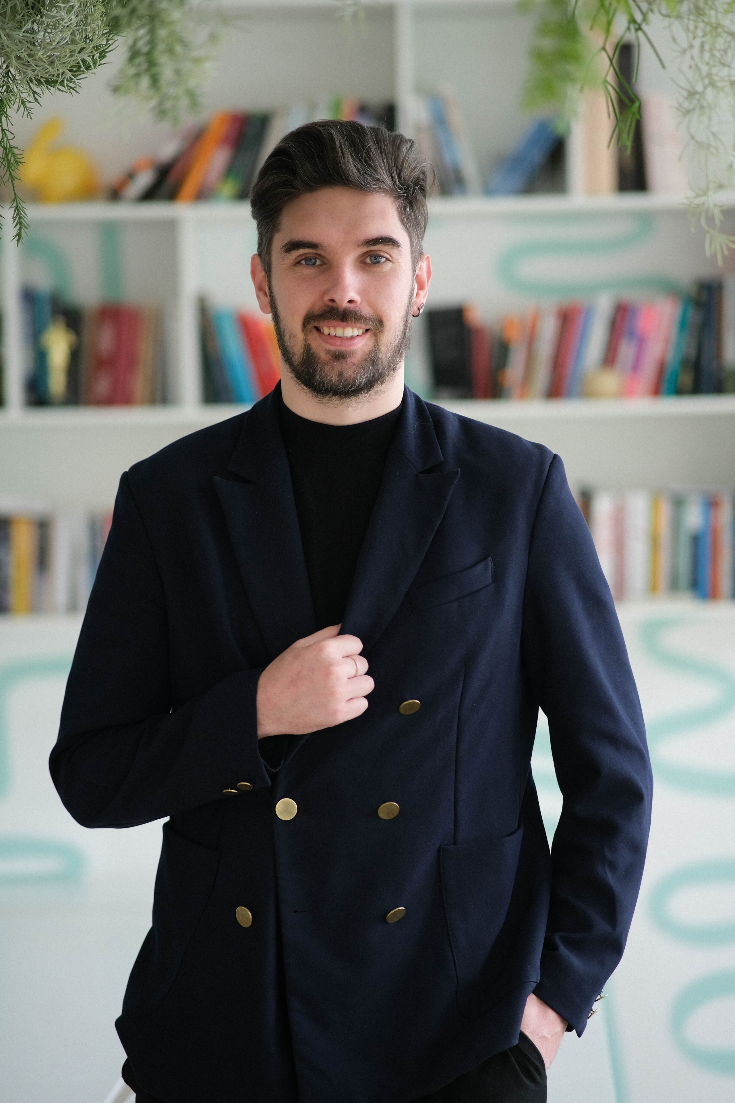 Съемка на визитки сотрудников агенства недвижимости + лайф фото. Главная