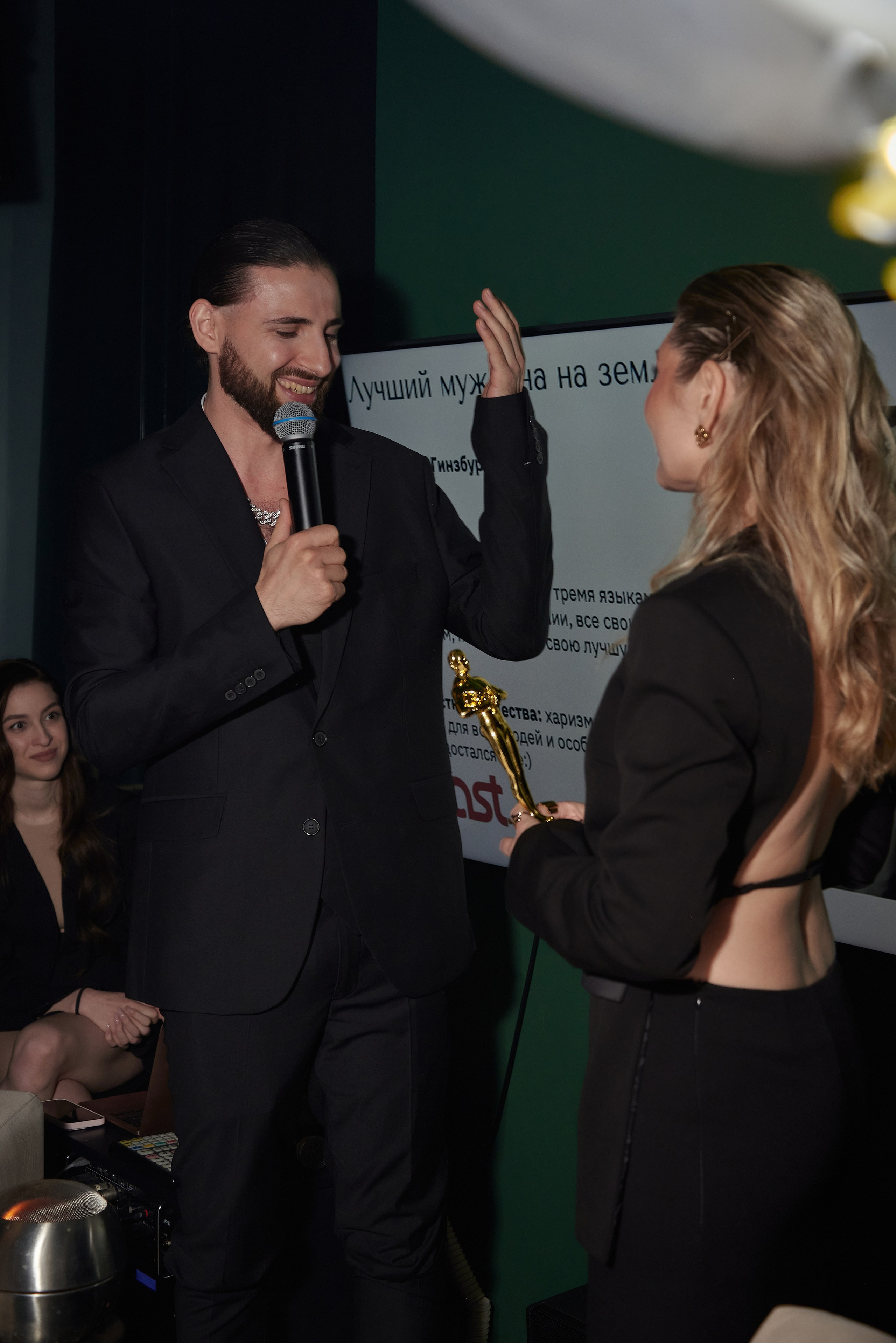 День рождения Светланы Пинигиной в караоке Divas. Наталия Дианова — фотограф для брендов и экспертов в Москве