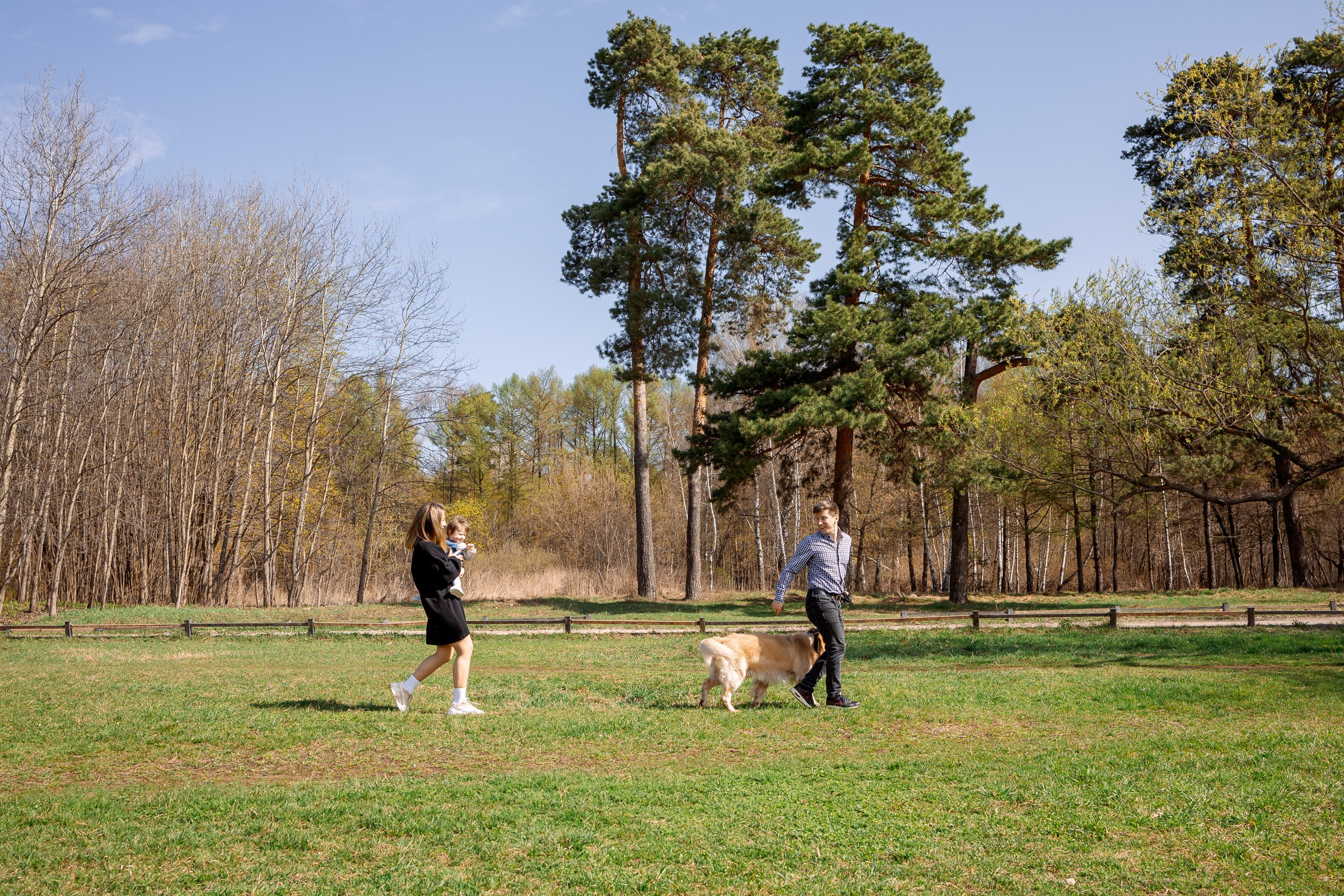 Семейная прогулка