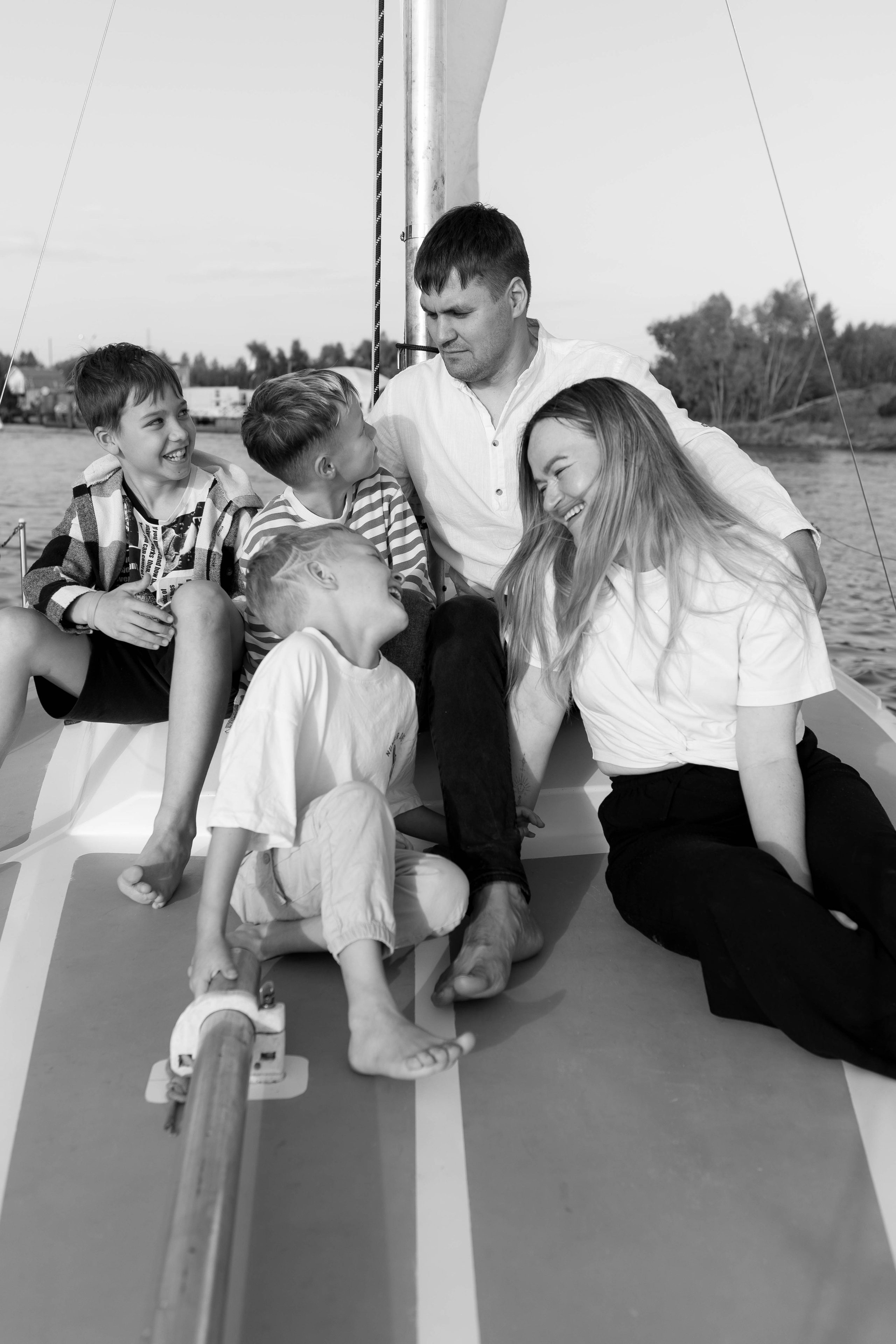 Семейная на яхте. Фотограф в Казани.Снимаю индивидуальные портреты, love story и свадьбы