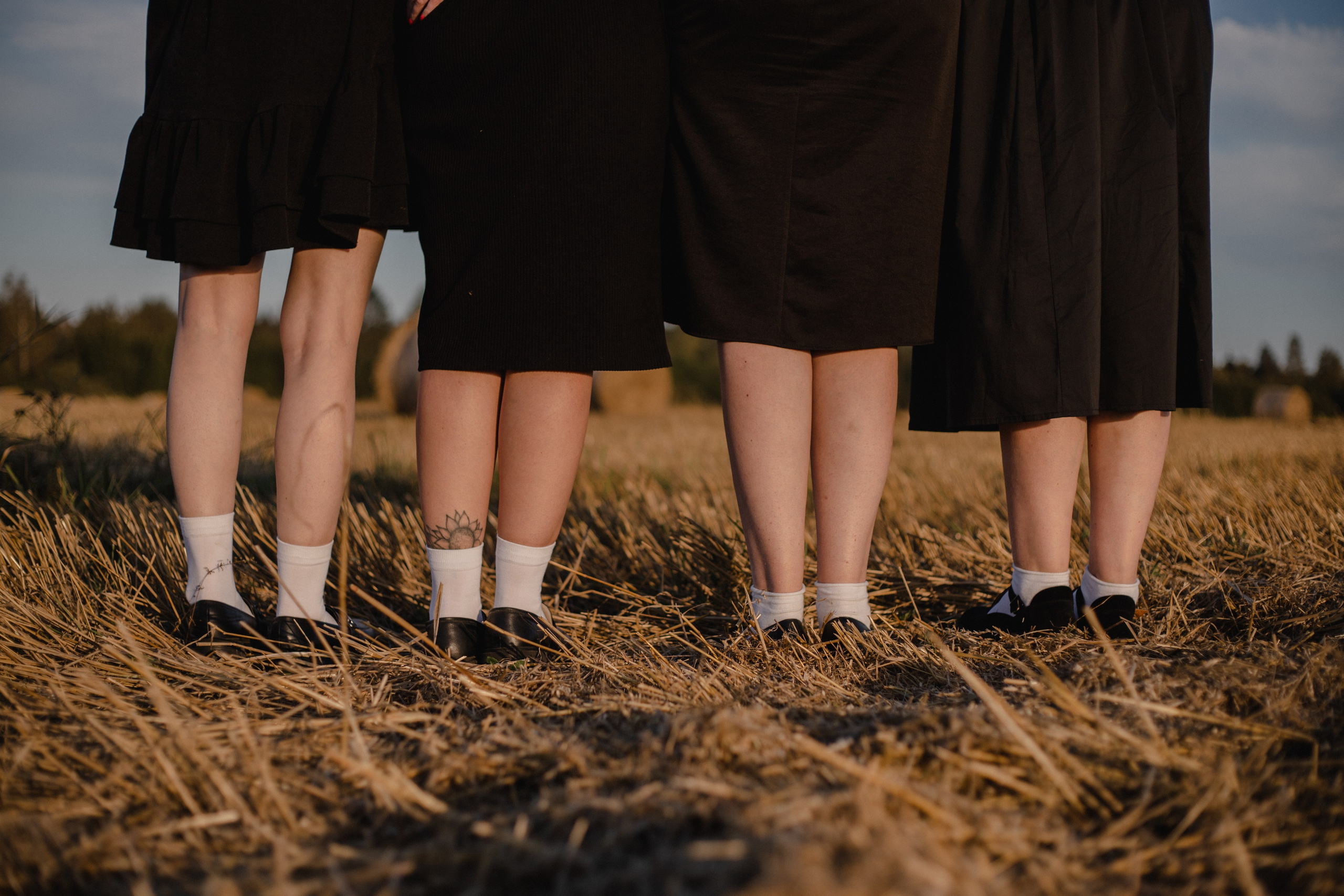 Однажды сестры в поле :)