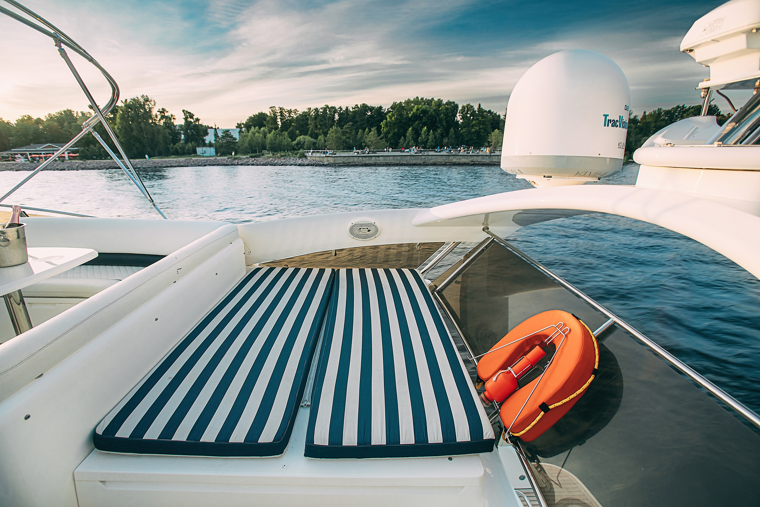 Яхта Princess 57 Esperanza. SPB Rent Boats|аренда катеров и теплоходов