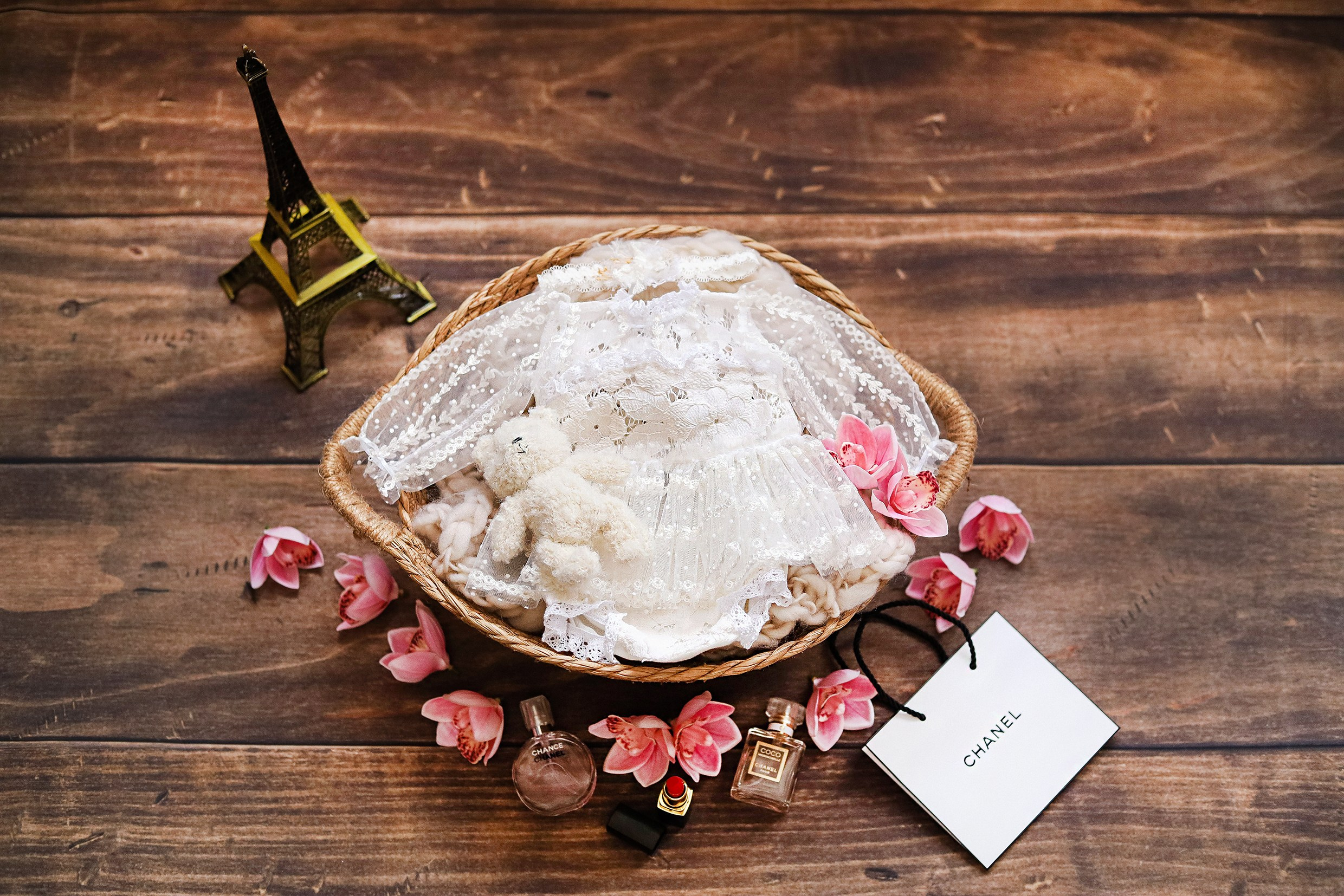 Фотосессия новорожденного в стиле Chanel. Фотограф новорожденных в Москве Елена Михеева