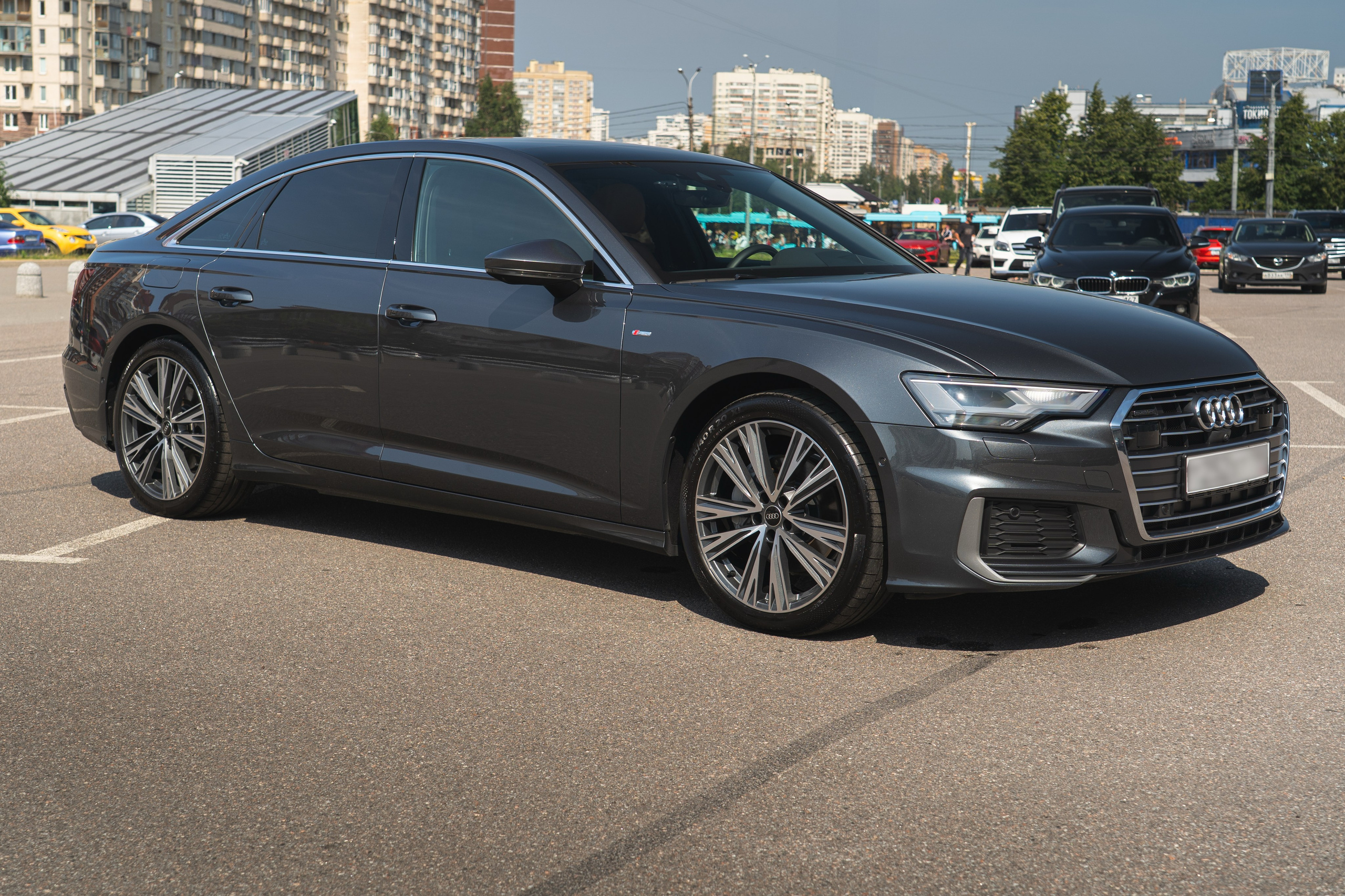 Audi A6 (фото для продажи). Портретный и автомобильный фотограф в Санкт-Петербурге Евгений Черепанов