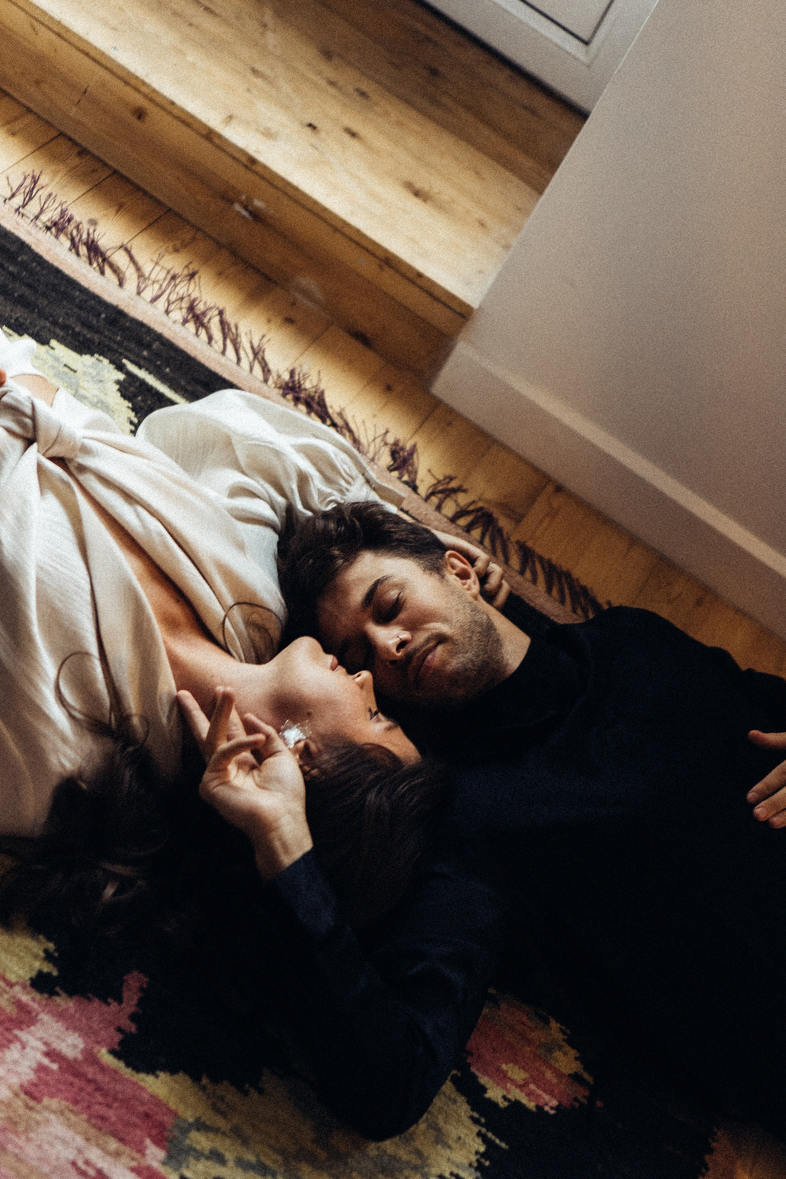 УТРО ЖЕНИХА И НЕВЕСТЫ В ПИТЕРСКОЙ КВАРТИРЕ И СЬЕМКА С СВАДЕБНЫХ ОБРАЗАХ. Профессиональный фотограф, Санкт-Петербург — Виктория Богомолова