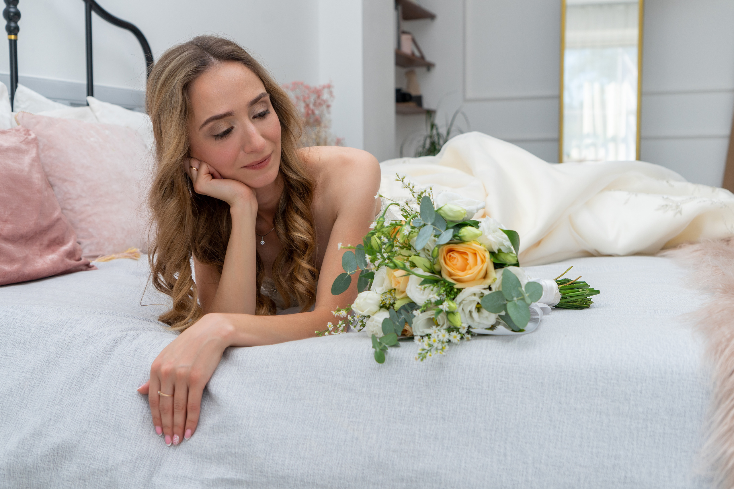 Свадебный день Сергея и Анны в фотостудии и ресторане. Фотограф в Сочи Тиунова Маргарита и Тиунов Евгений