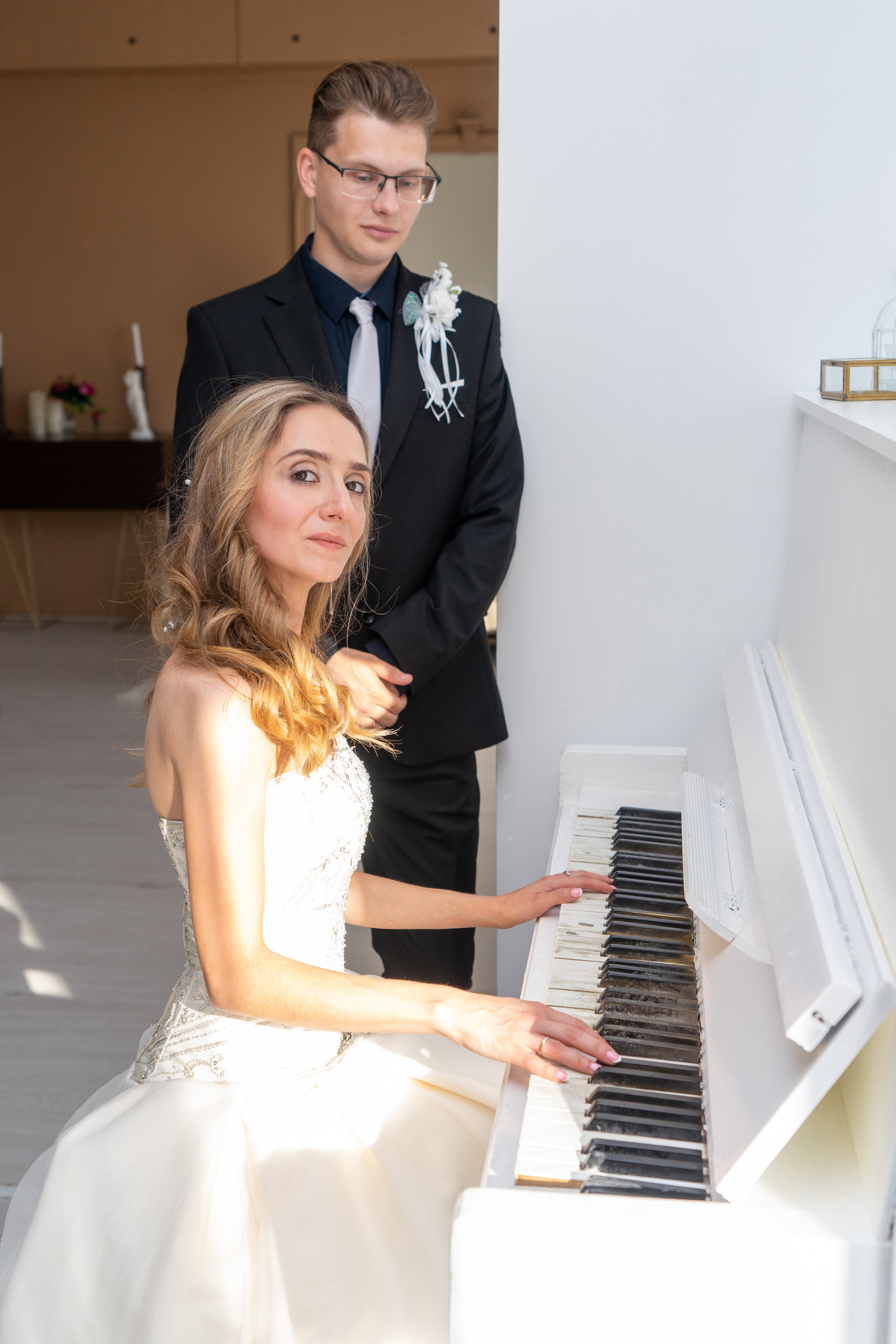 Свадебный день Сергея и Анны в фотостудии и ресторане. Фотограф в Сочи Тиунова Маргарита и Тиунов Евгений