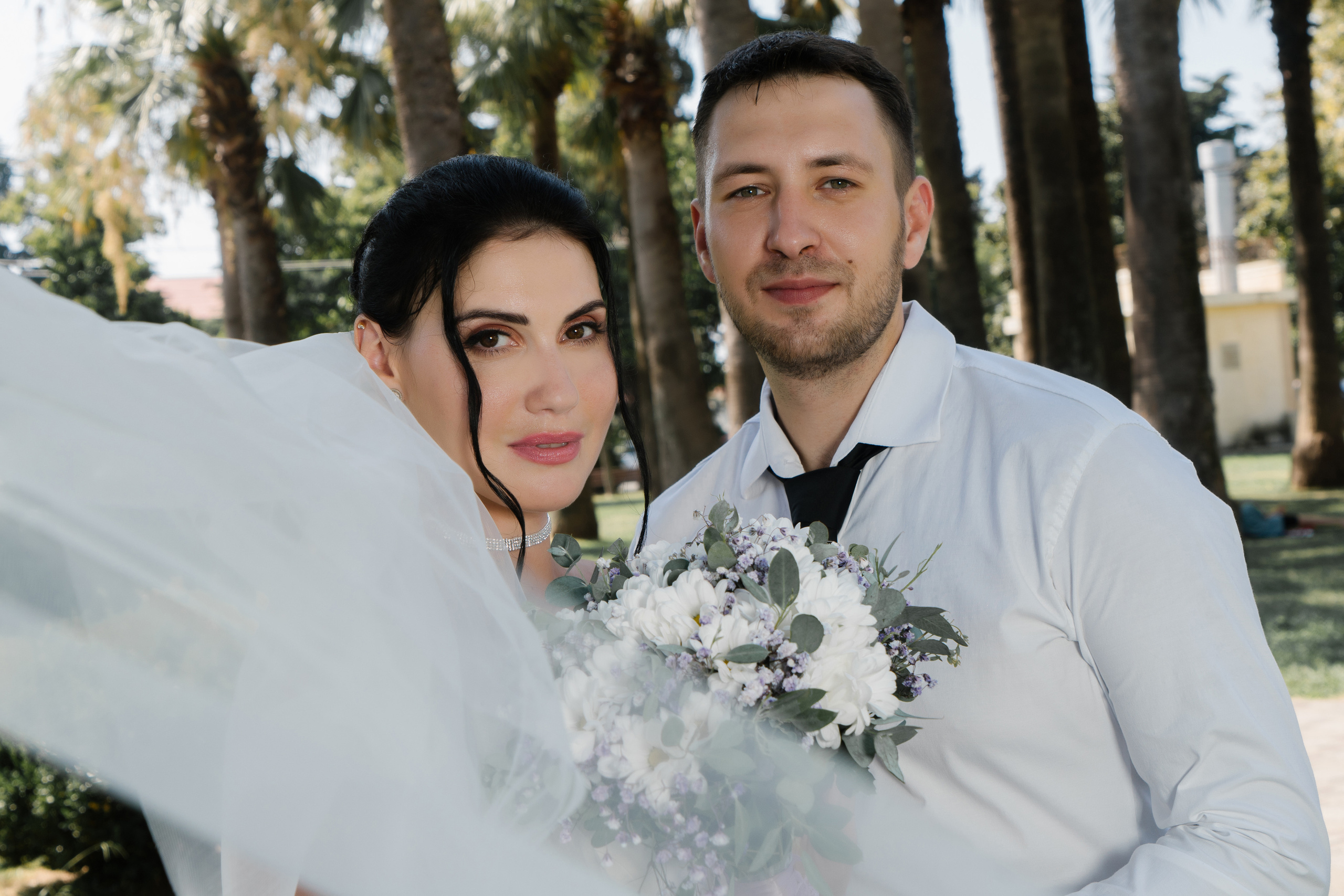 Свадьба Артема и Виктории в ЗАГСе города Сочи и прогулка. Фотограф в Сочи Тиунова Маргарита и Тиунов Евгений