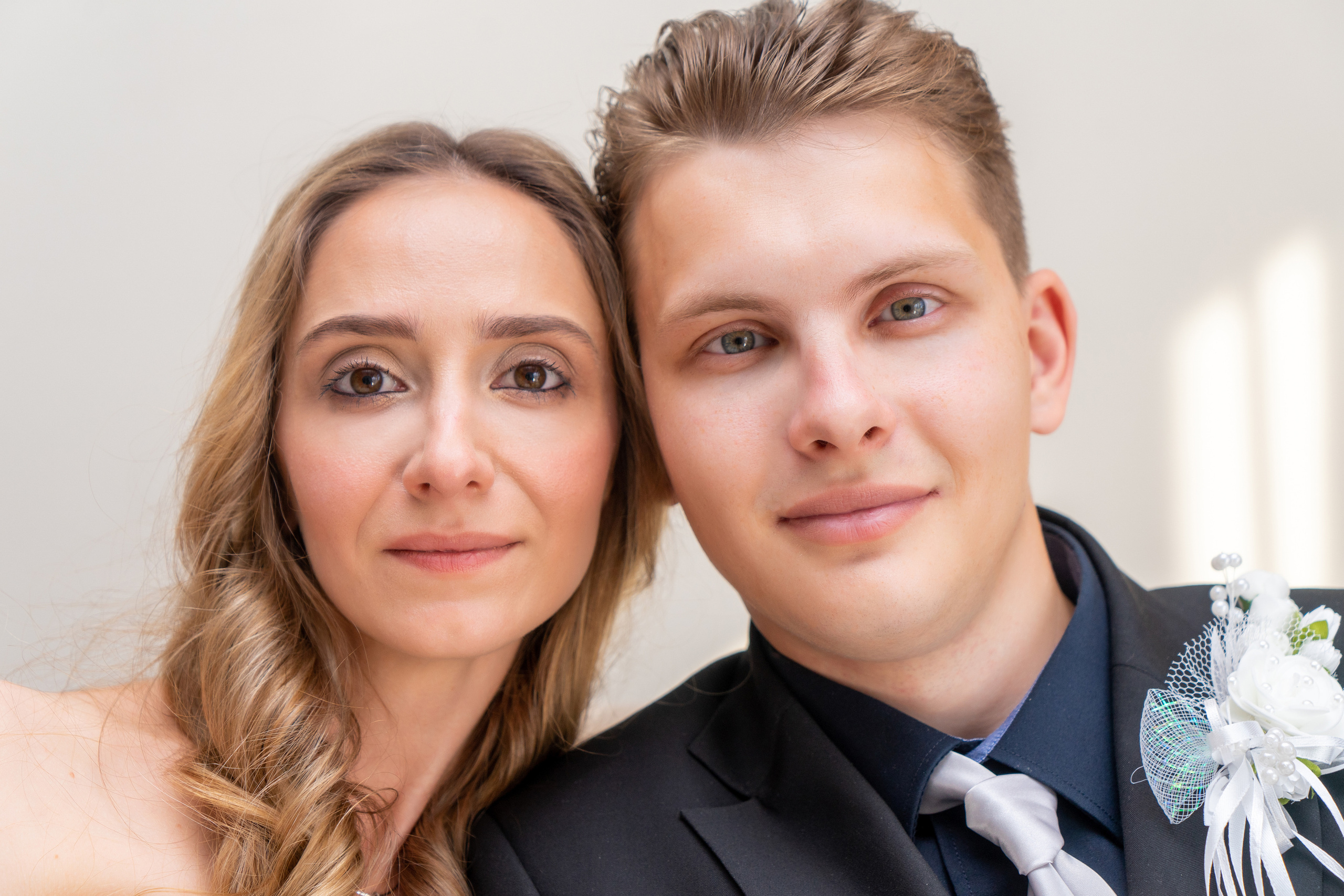 Свадебный день Сергея и Анны в фотостудии и ресторане. Фотограф в Сочи Тиунова Маргарита и Тиунов Евгений