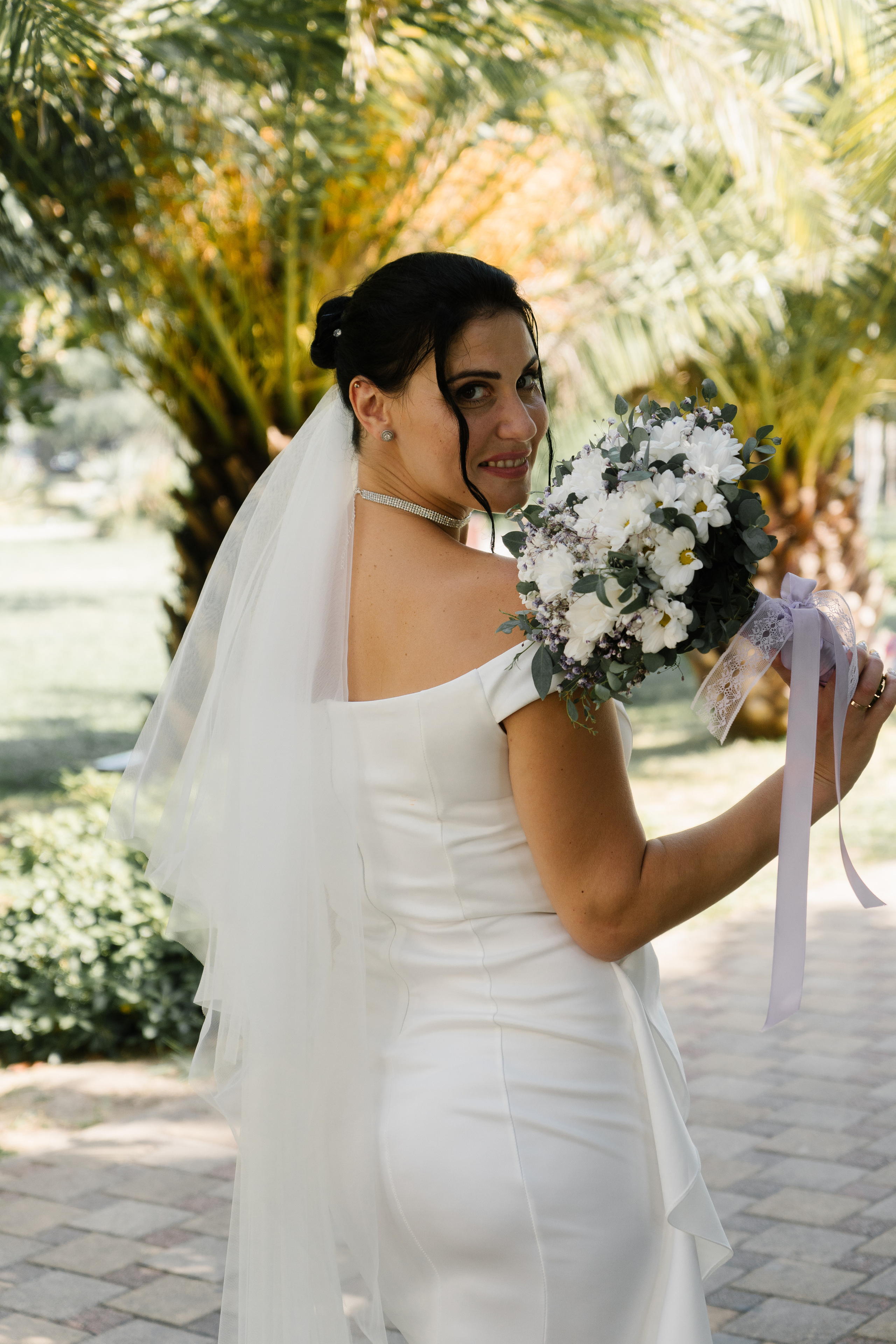 Свадьба Артема и Виктории в ЗАГСе города Сочи и прогулка. Фотограф в Сочи Тиунова Маргарита и Тиунов Евгений