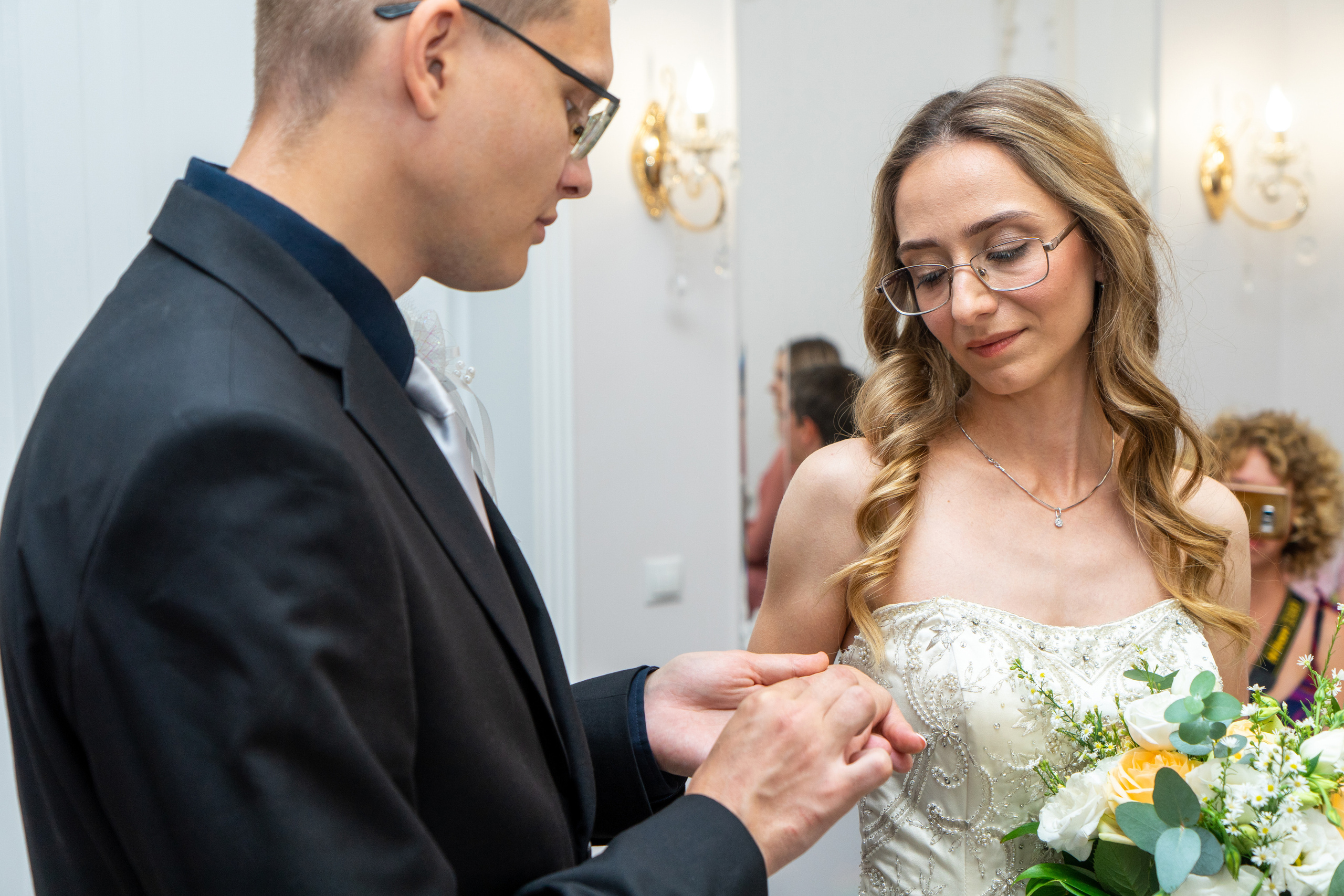 Свадебный день Сергея и Анны в фотостудии и ресторане. Фотограф в Сочи Тиунова Маргарита и Тиунов Евгений