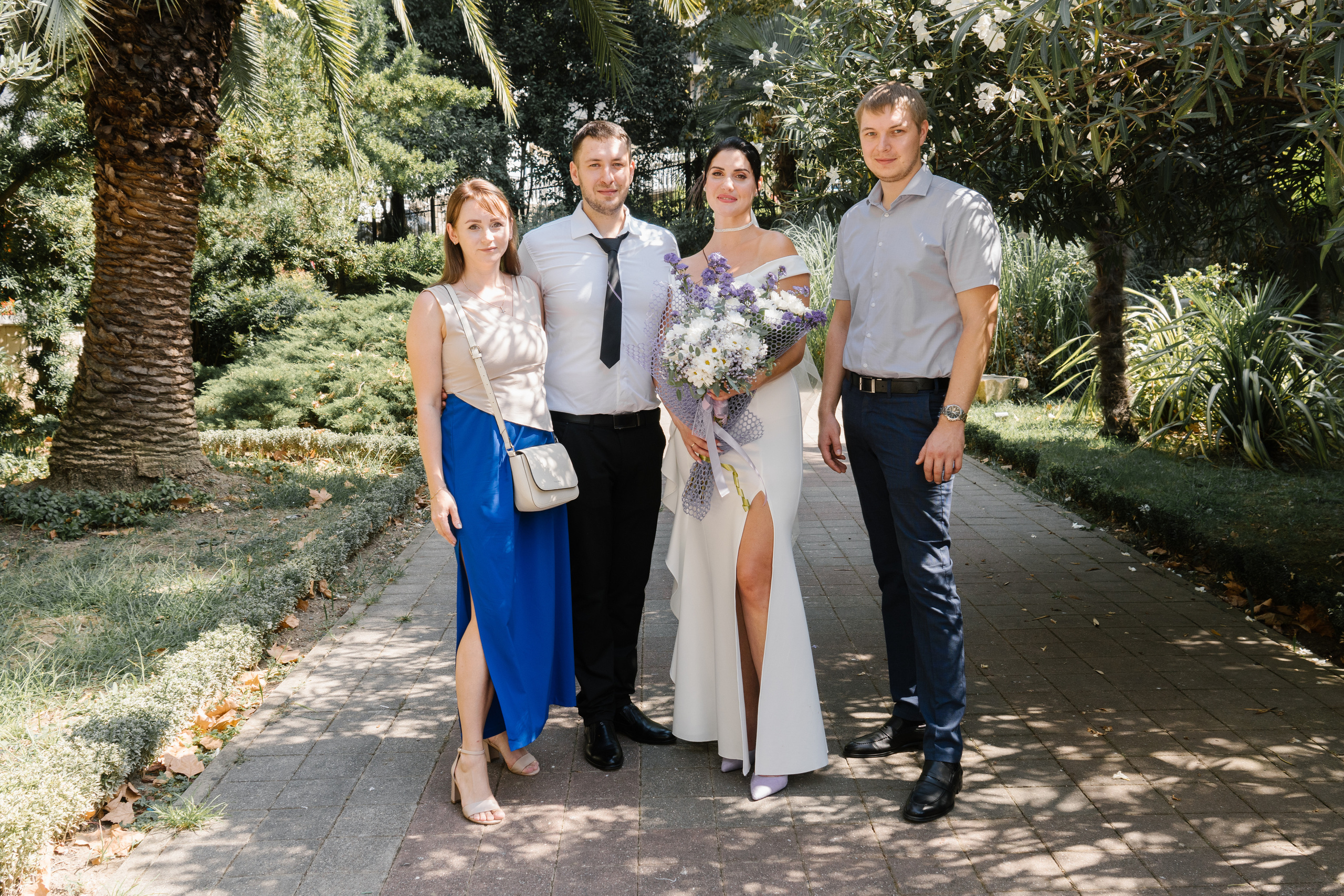 Свадьба Артема и Виктории в ЗАГСе города Сочи и прогулка. Фотограф в Сочи Тиунова Маргарита и Тиунов Евгений