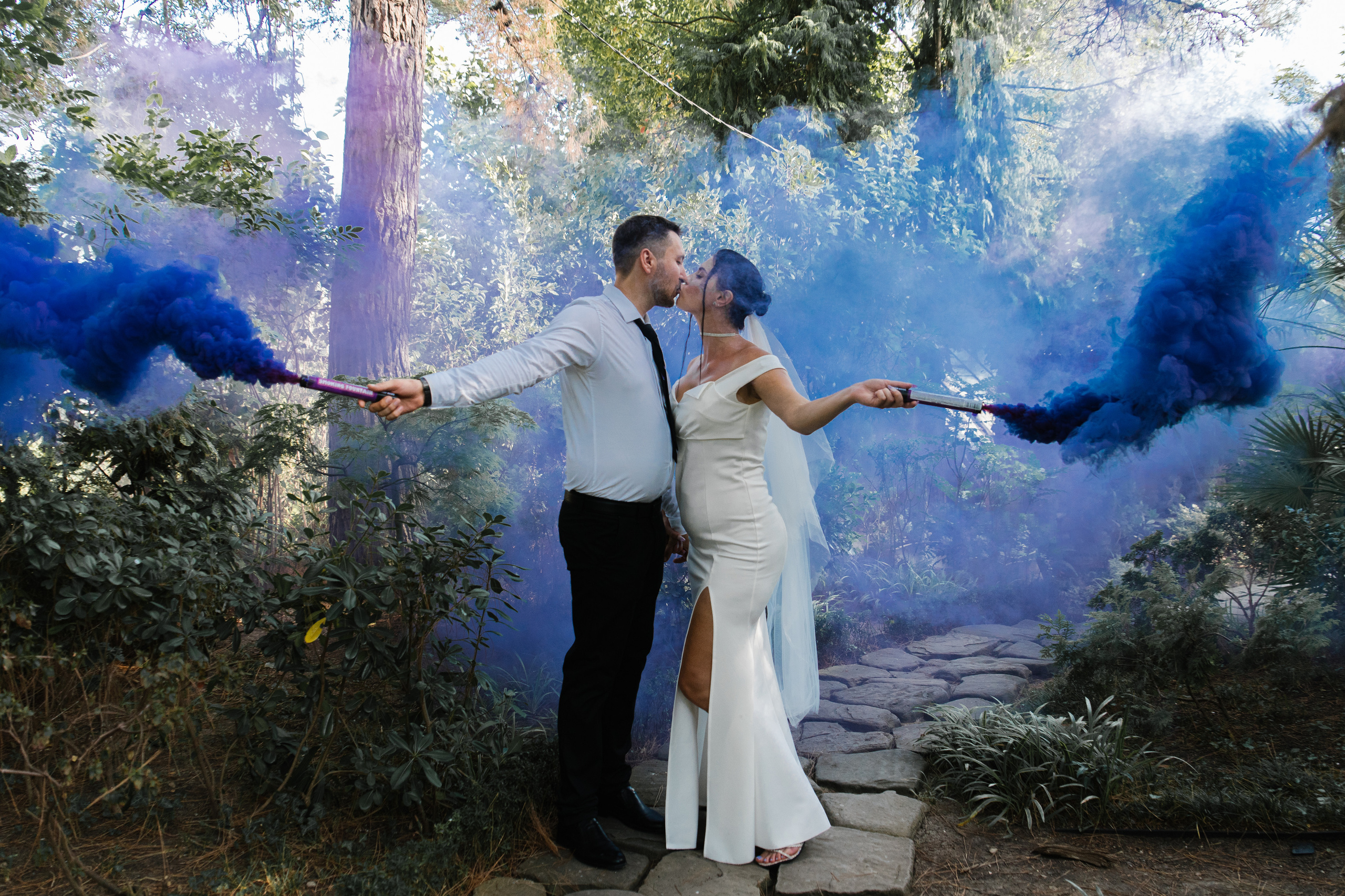 Свадьба Артема и Виктории в ЗАГСе города Сочи и прогулка. Фотограф в Сочи Тиунова Маргарита и Тиунов Евгений