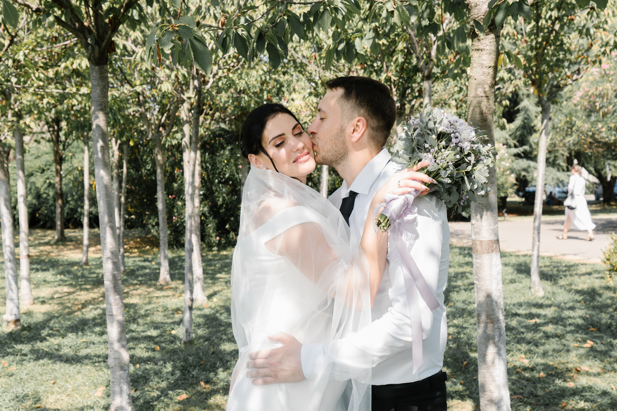 Свадьба Артема и Виктории в ЗАГСе города Сочи и прогулка. Фотограф в Сочи Тиунова Маргарита и Тиунов Евгений