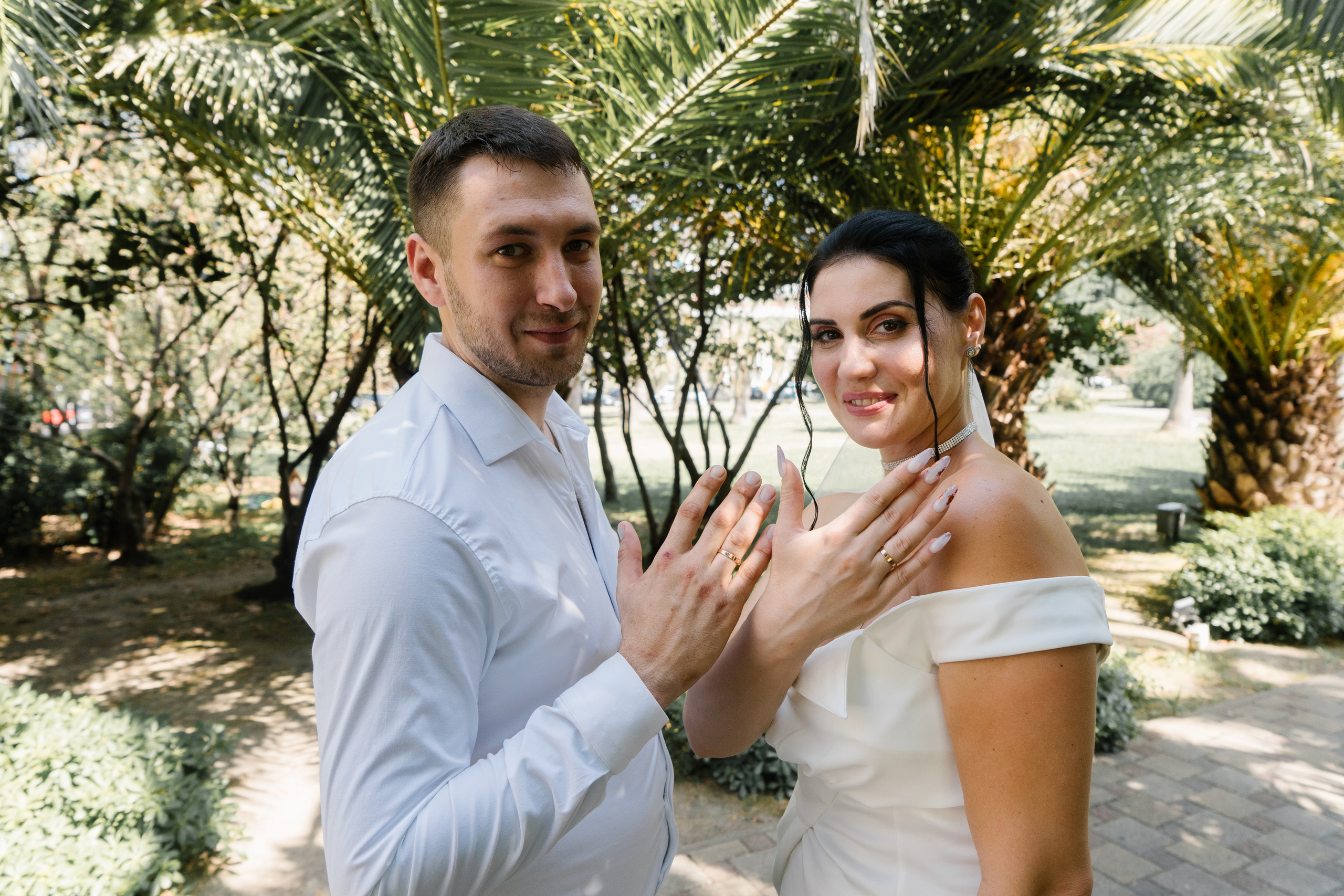 Свадьба Артема и Виктории в ЗАГСе города Сочи и прогулка. Фотограф в Сочи Тиунова Маргарита и Тиунов Евгений