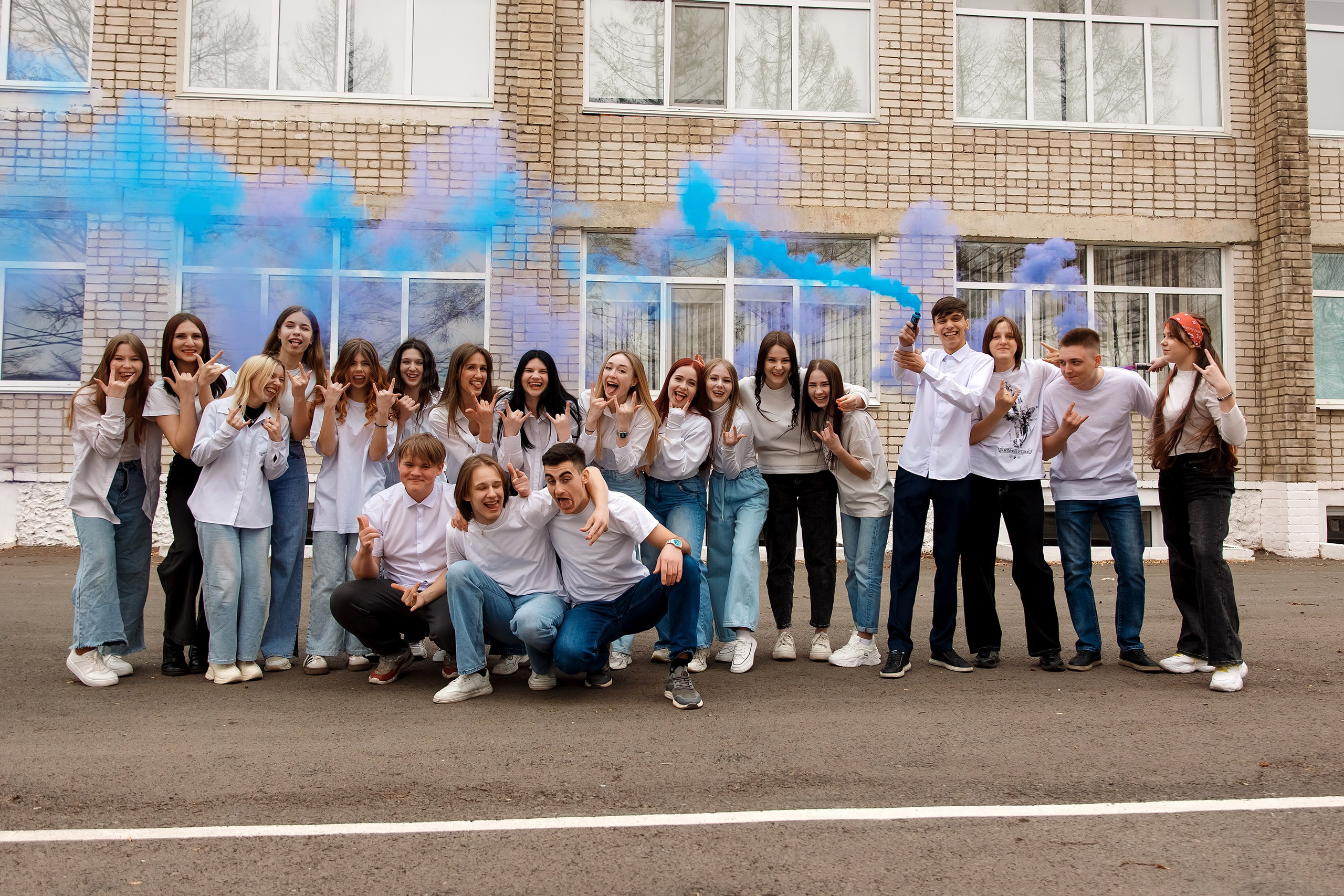 11 класс с. Барабаш. Фотограф Любовь Корниенко, Примоский край