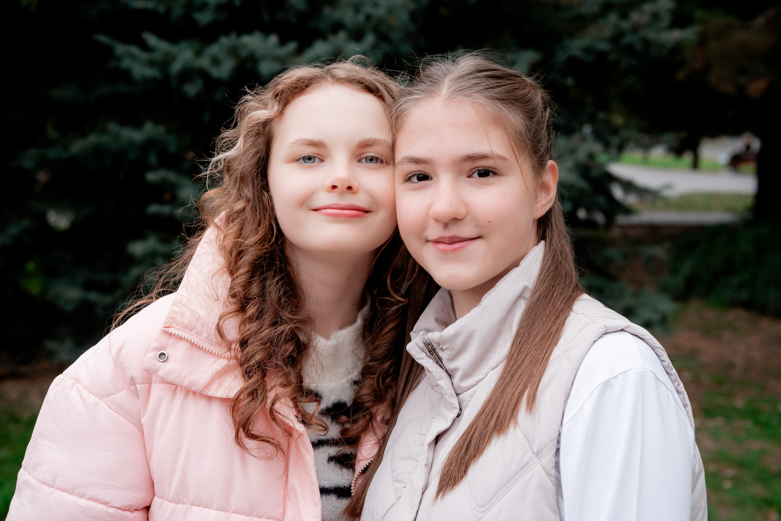 Фотосессия в парке для альбома школьники 9 класс. Фотограф в Волгограде и Волжском Александр Горбань