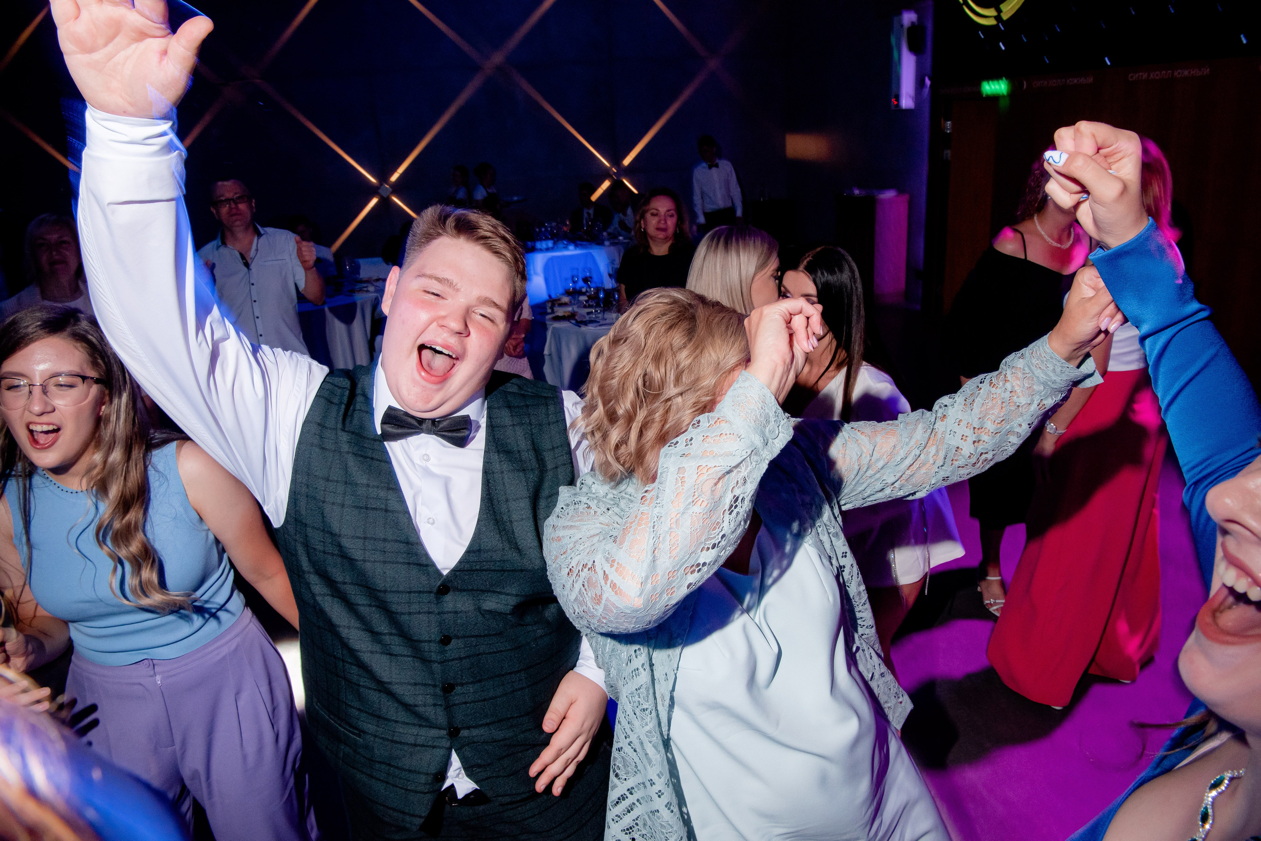 140 Школа. Вручение и Банкет. Сити Холл. Фотограф в Волгограде и Волжском Александр Горбань