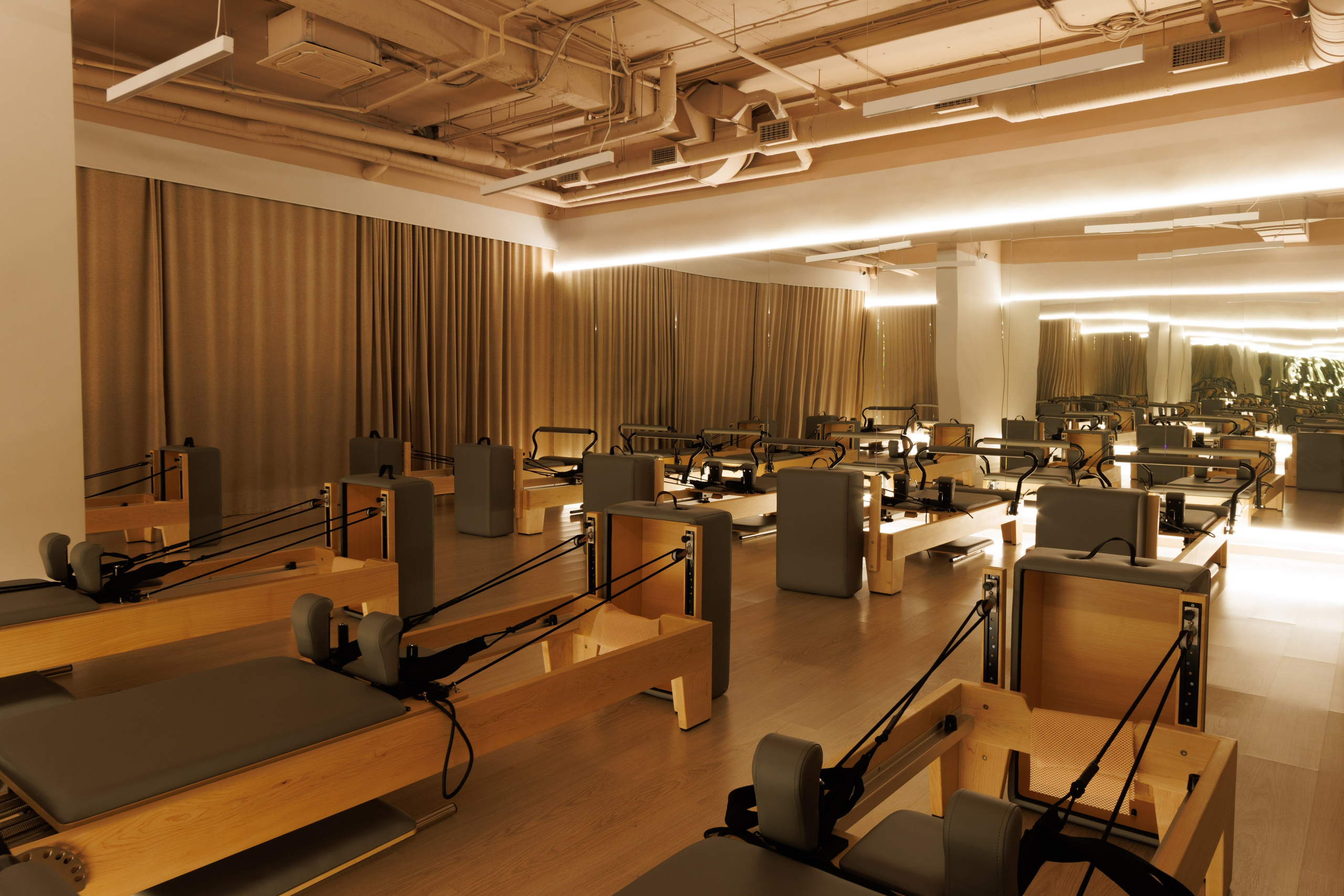 Интерьерная. Предметный и модельный фотограф Хасаншин Дамир