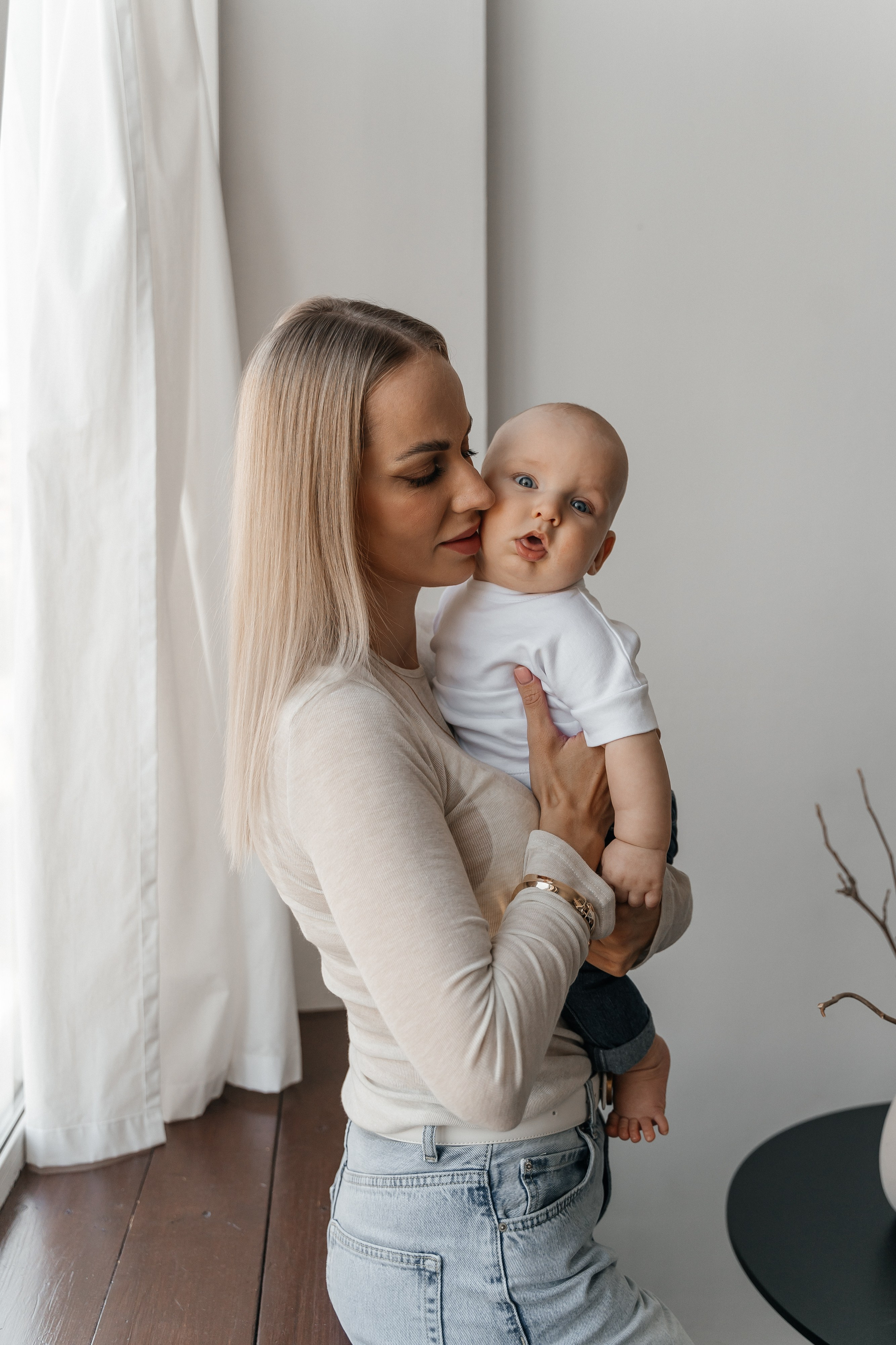 Саша, Юля и Лев. Волик Мария