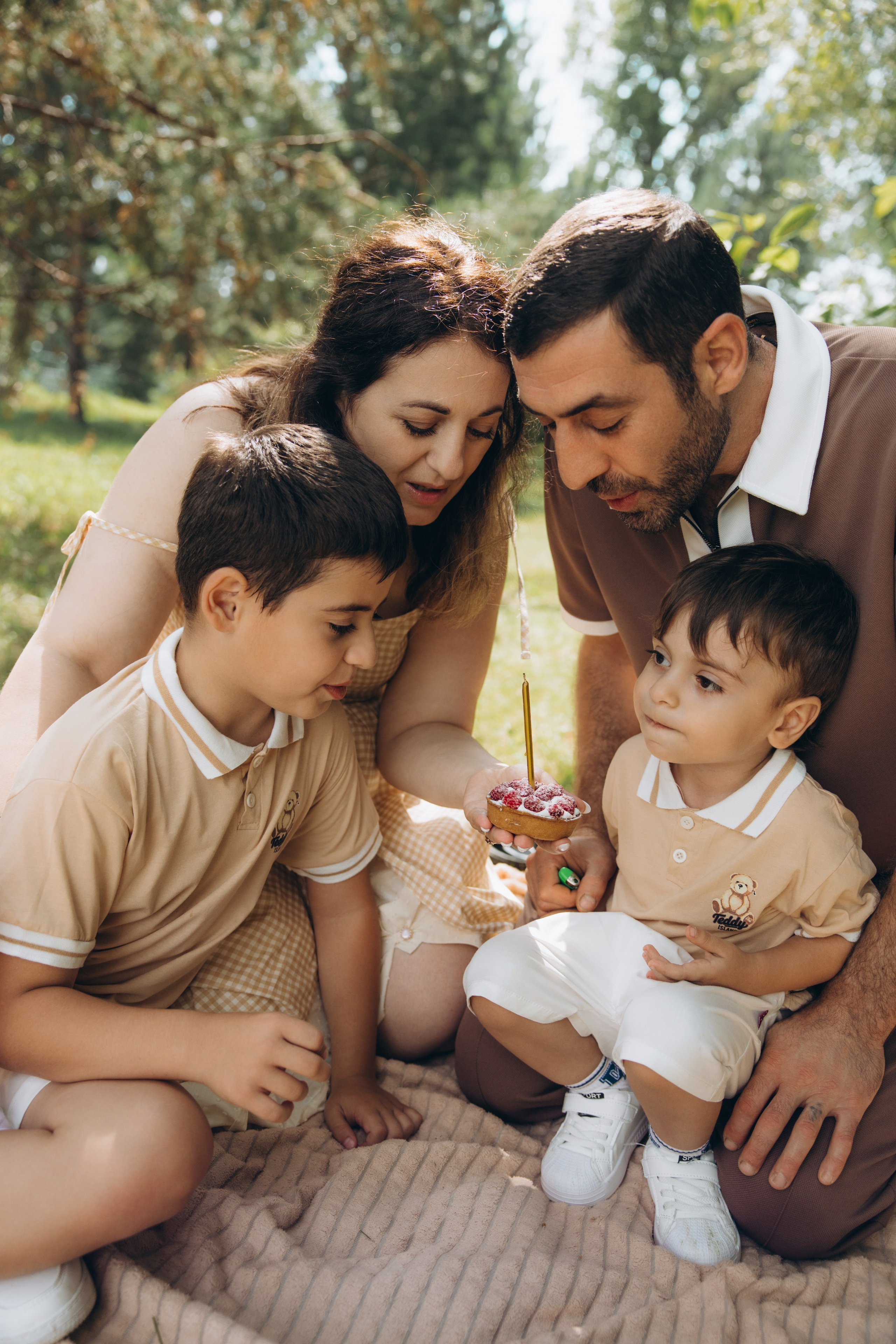 Семейная фотосессия в парке ЦПКиО. Свадебный, семейный фотограф в Иркутске Светлана Макаричева