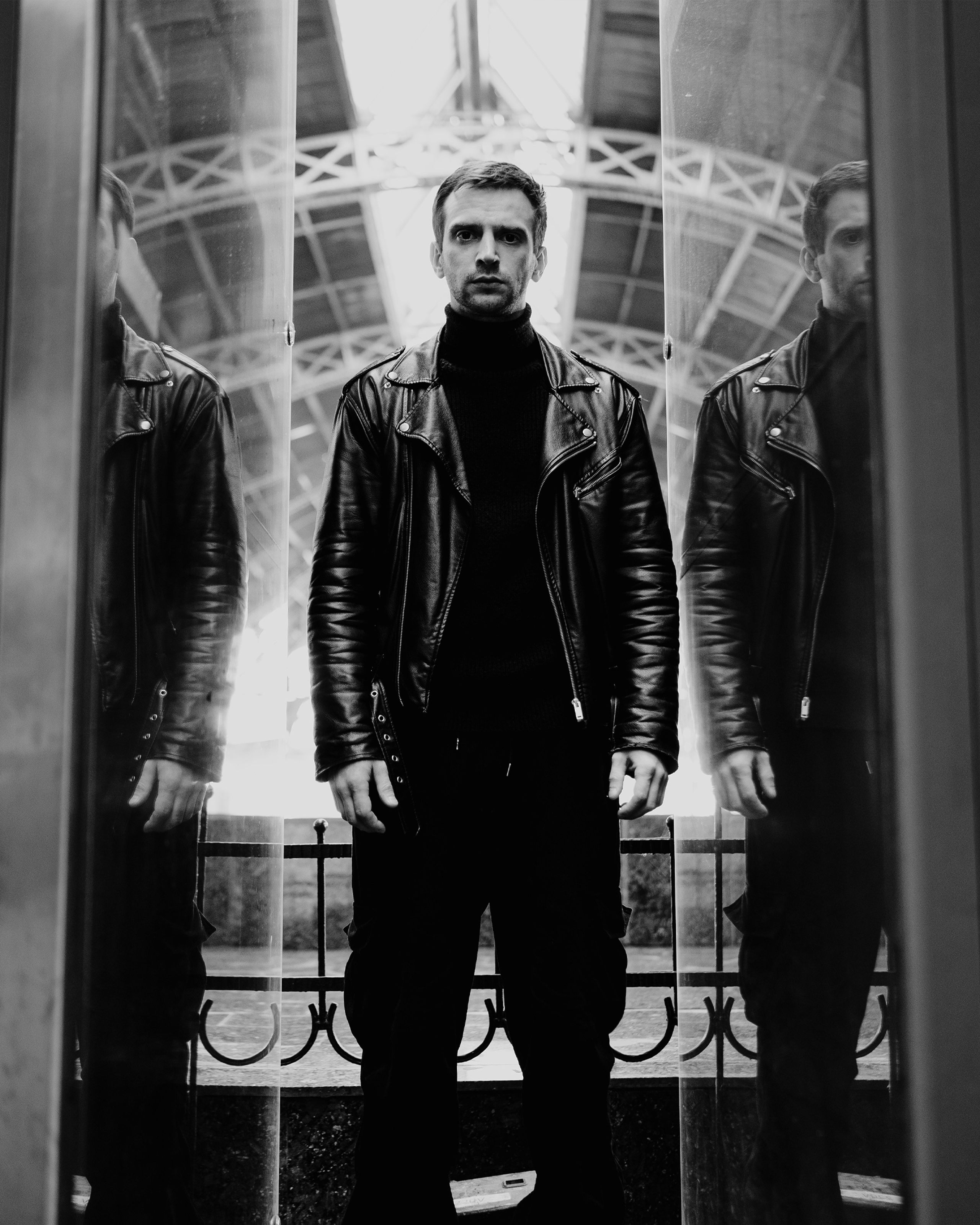 Николай Омельяненко. Непарадное в парадных