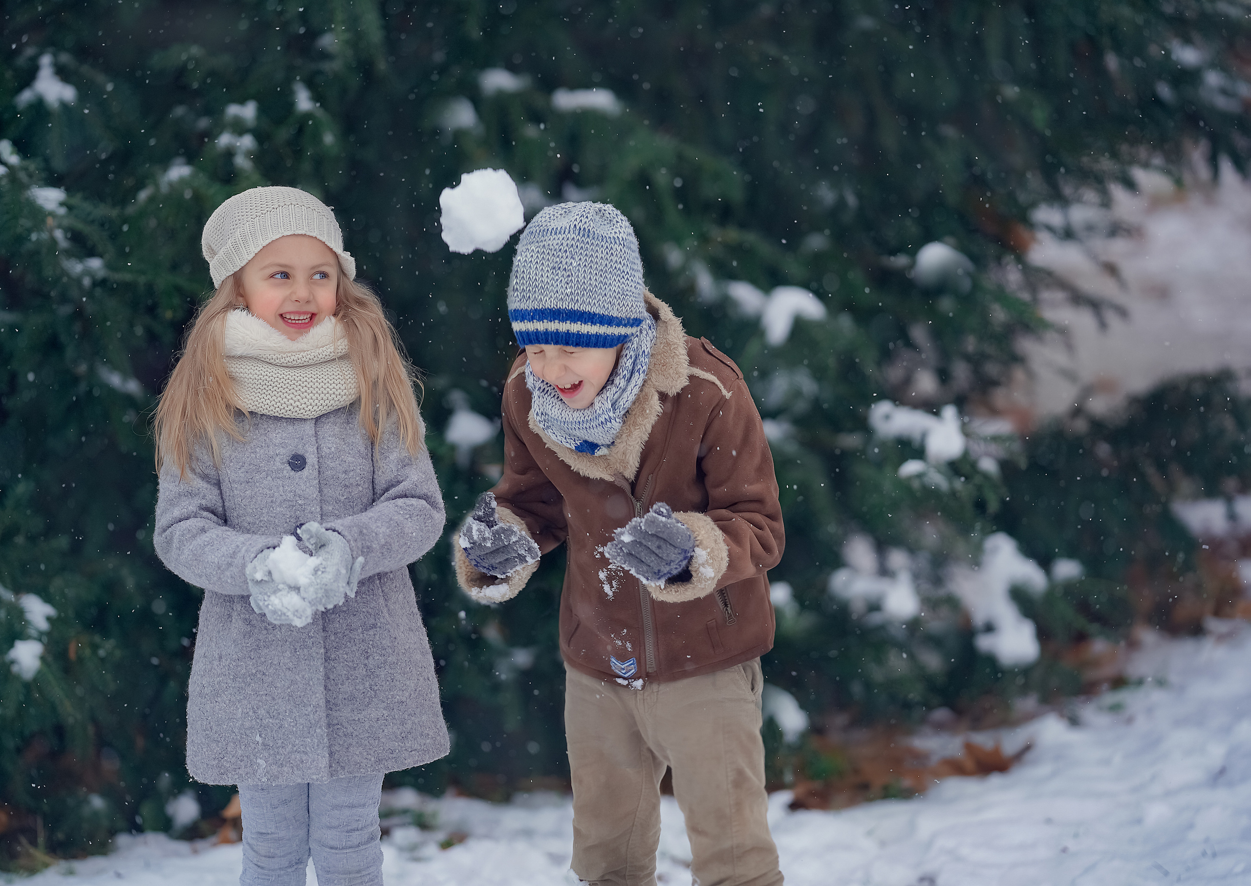 La prima neve. Maria Lebedeva fotografa di bambini e famiglie a Torino e provincia