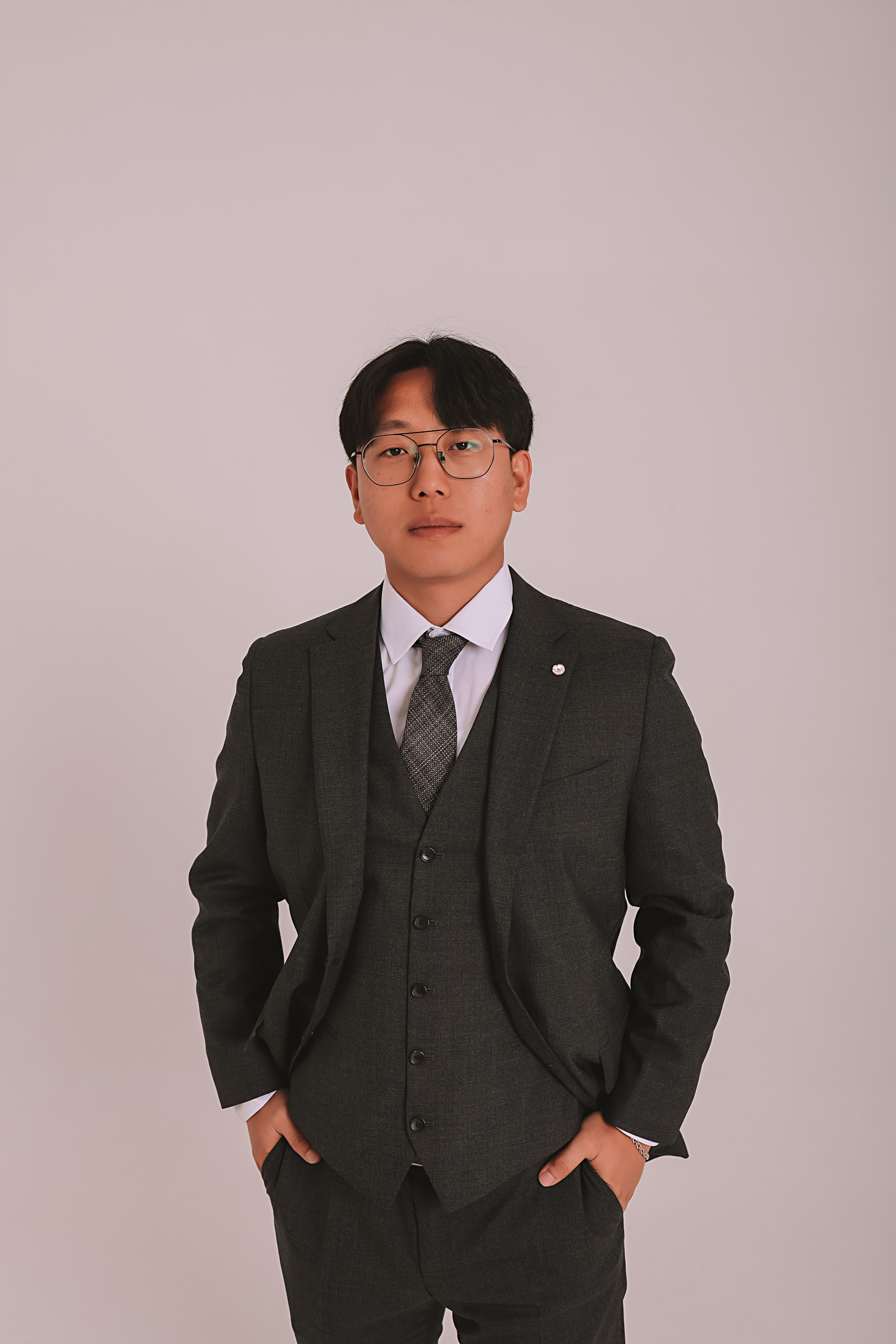 Айвазовский и парк дружбы народов. Семейный фотограф Тюмень, фотограф на роды Салмина Мария