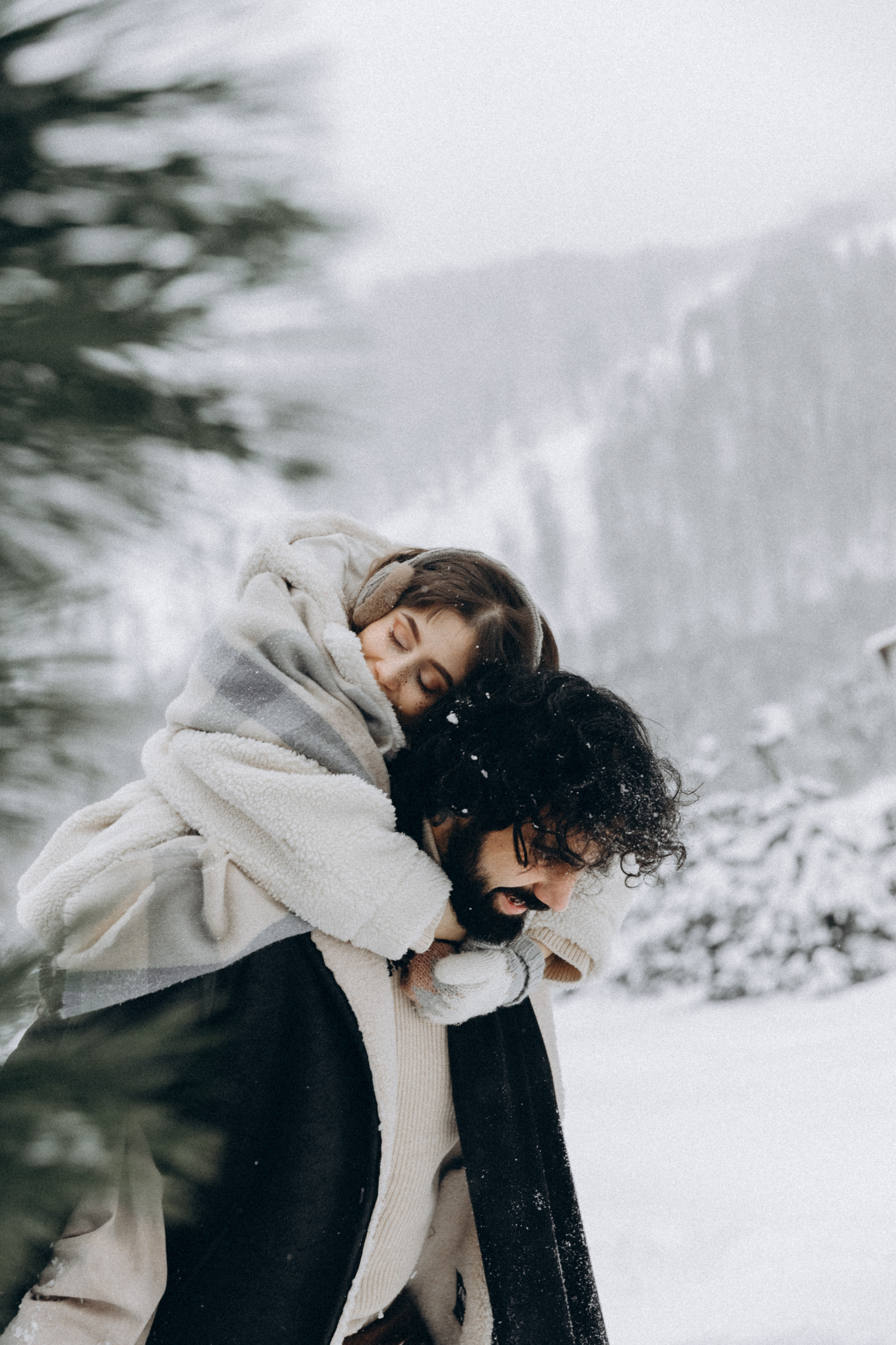 Карина и Артур. Фотограф Сочи Адлер Красная Поляна Ошутина Анастасия