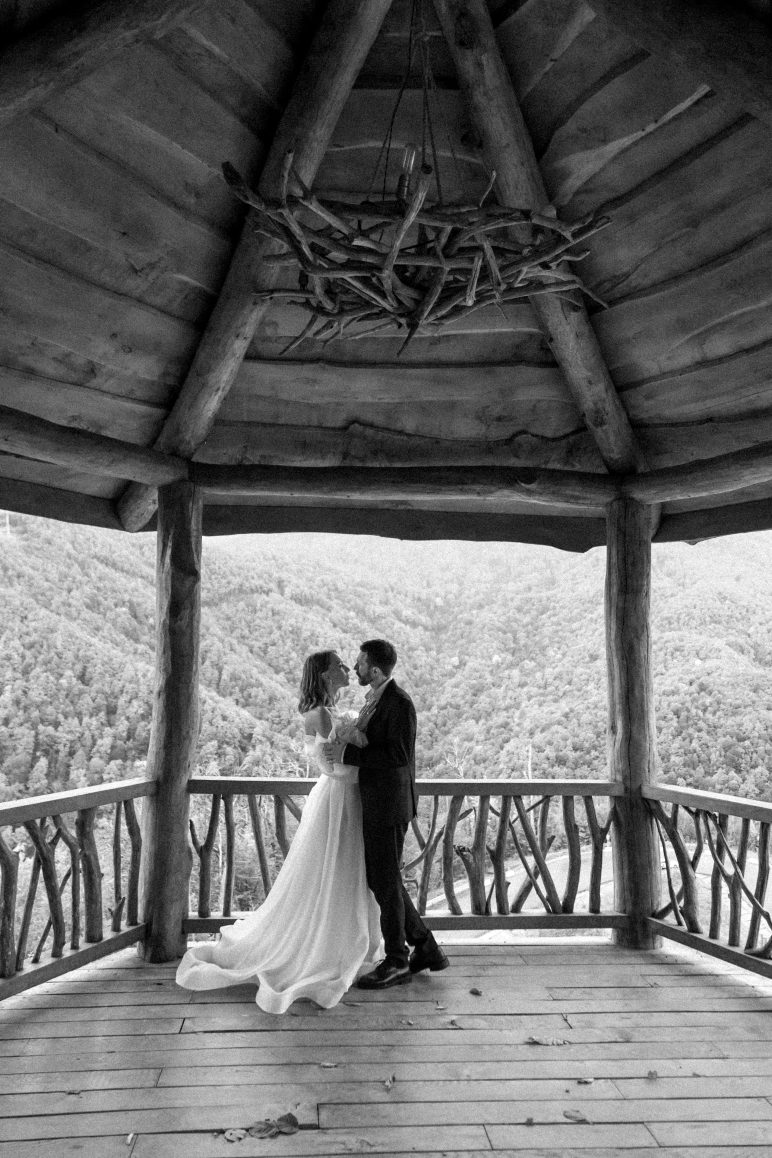 Юлия и Михаил. Фотограф Сочи Адлер Красная Поляна Ошутина Анастасия