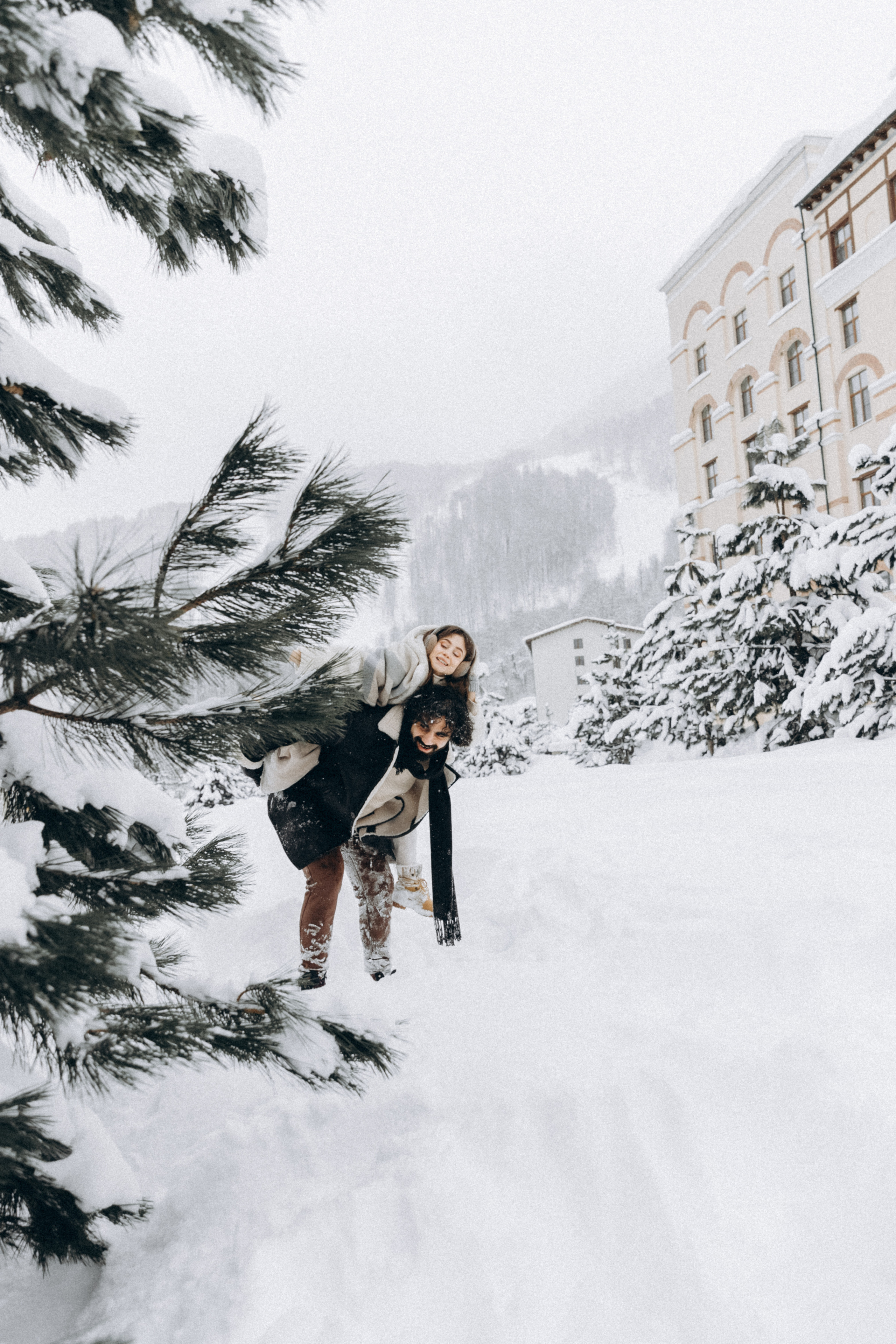 Карина и Артур. Фотограф Сочи Адлер Красная Поляна Ошутина Анастасия