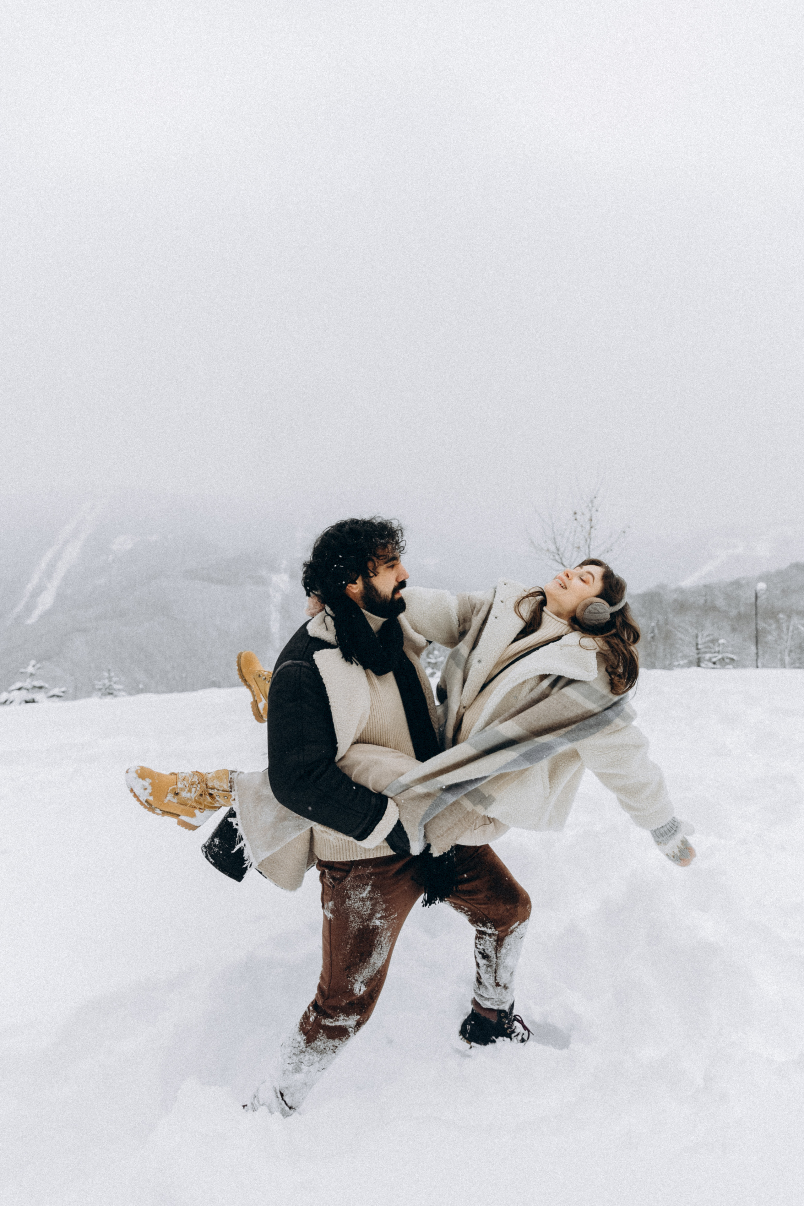 Карина и Артур. Фотограф Сочи Адлер Красная Поляна Ошутина Анастасия