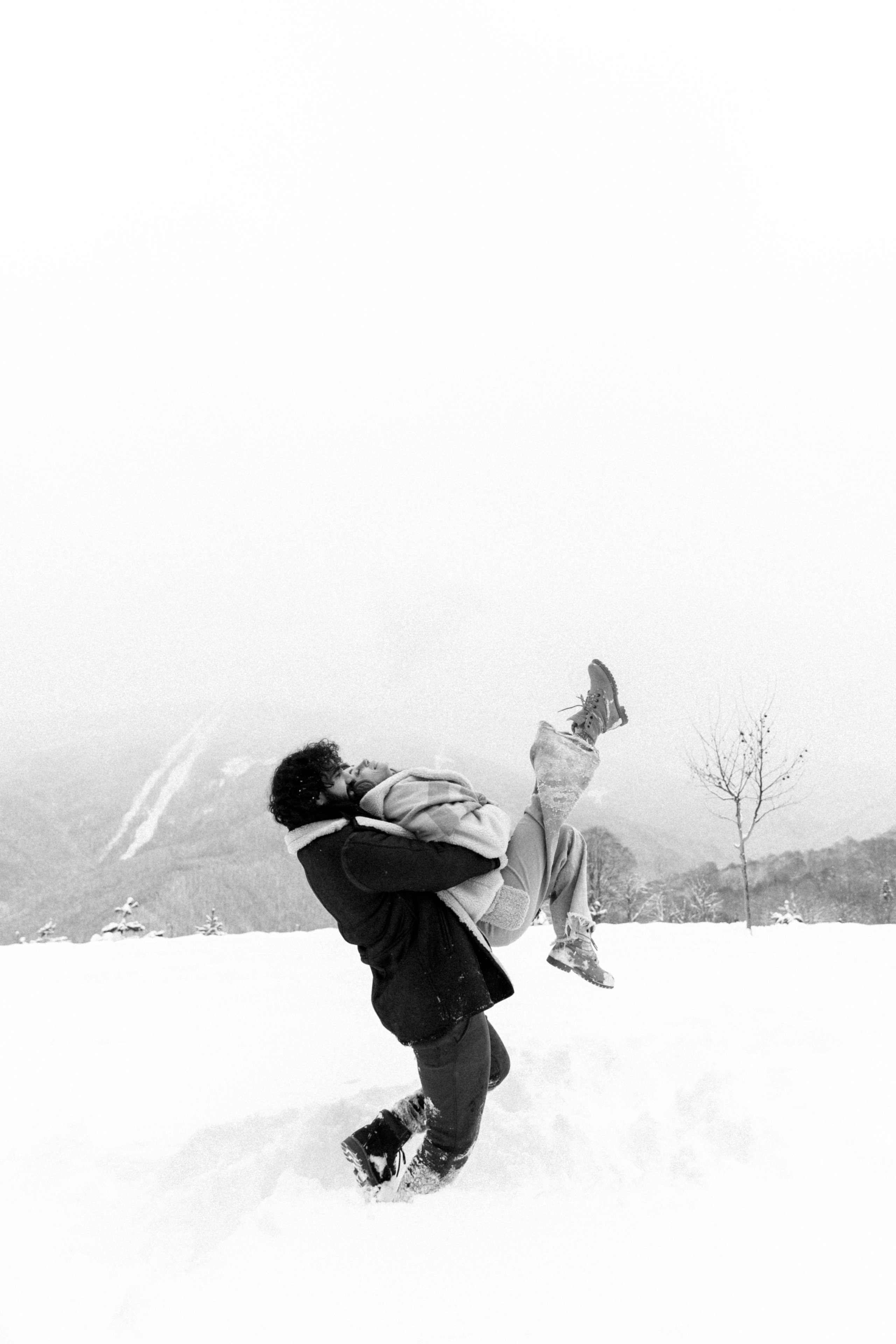 Карина и Артур. Фотограф Сочи Адлер Красная Поляна Ошутина Анастасия