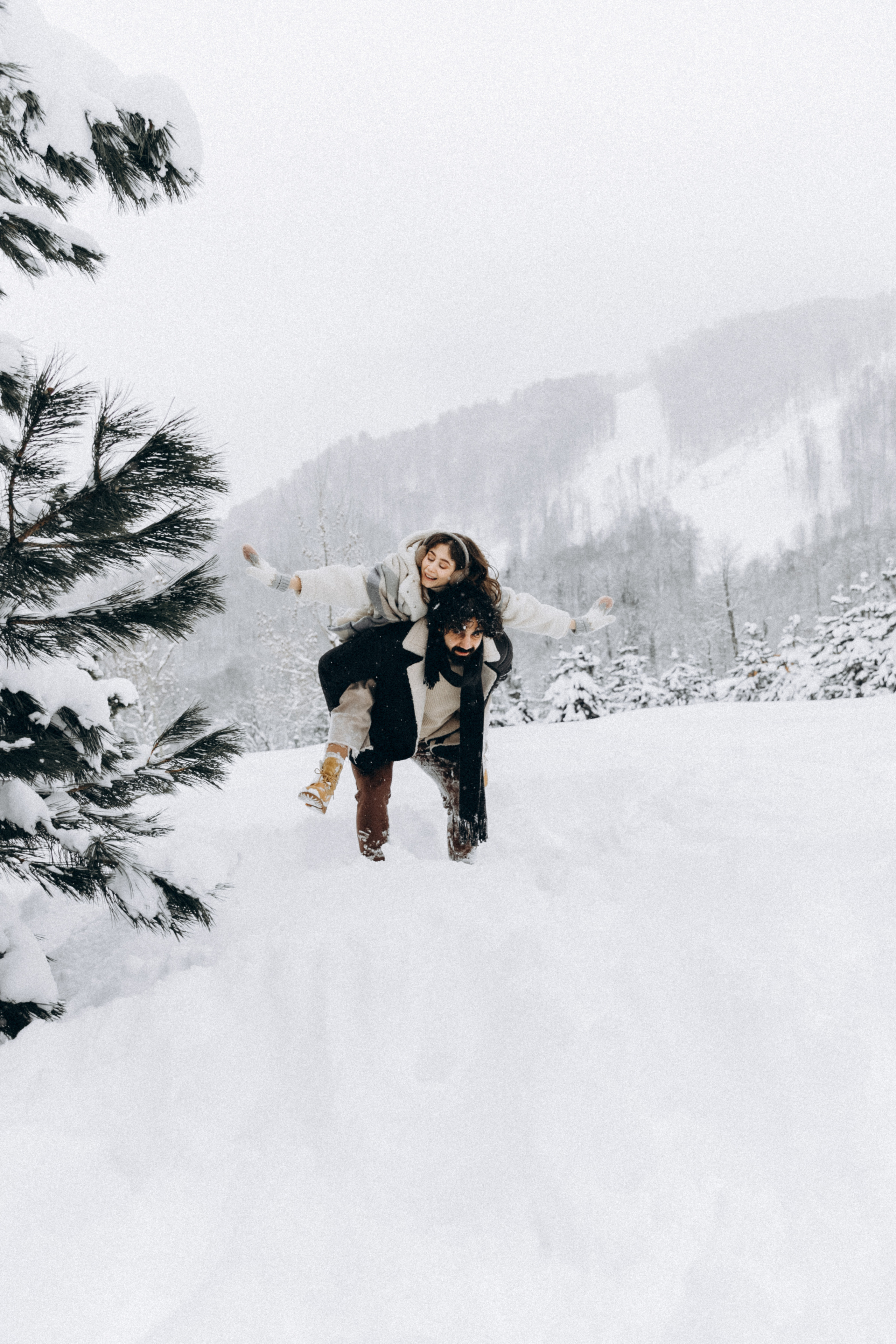 Карина и Артур. Фотограф Сочи Адлер Красная Поляна Ошутина Анастасия