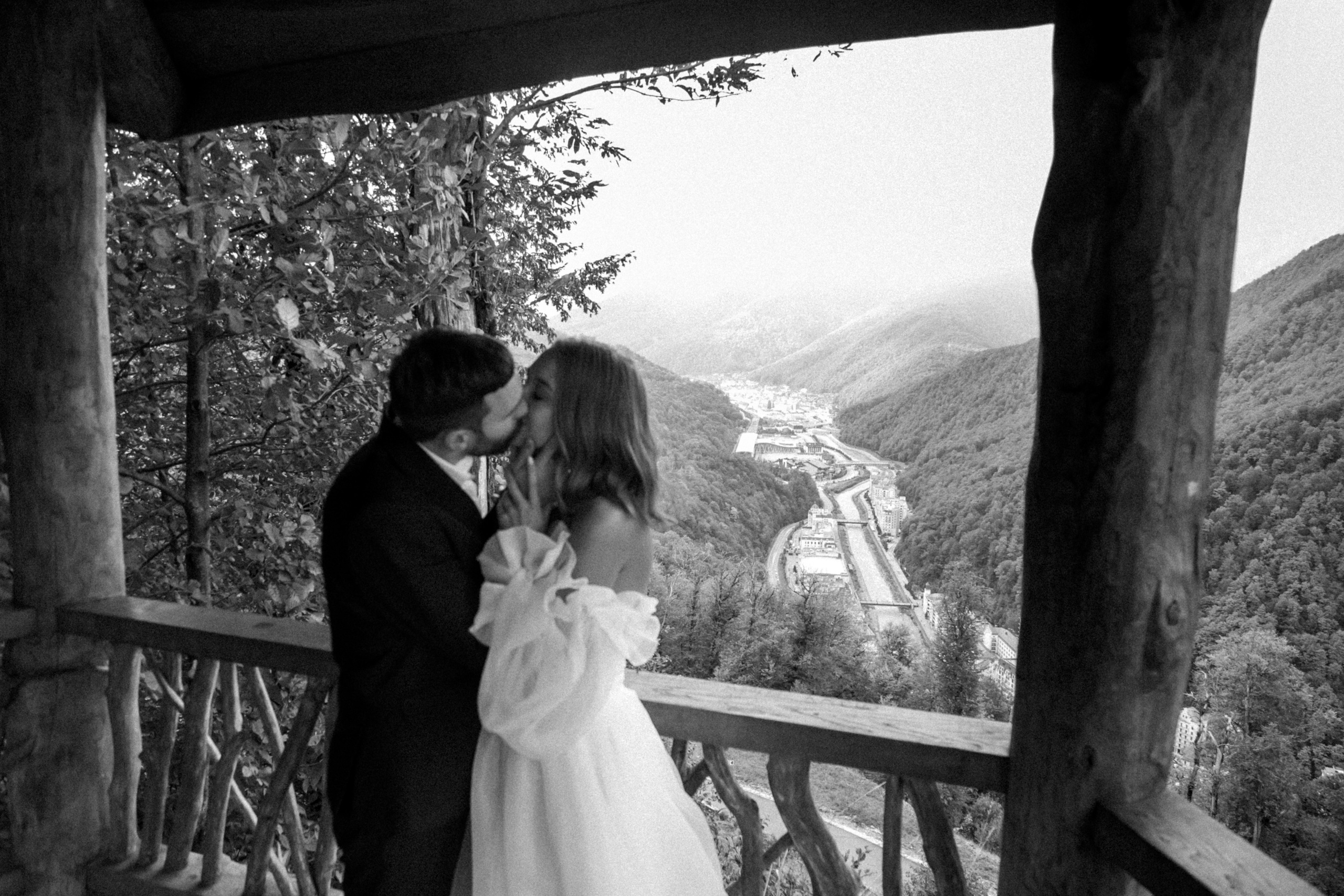 Юлия и Михаил. Фотограф Сочи Адлер Красная Поляна Ошутина Анастасия