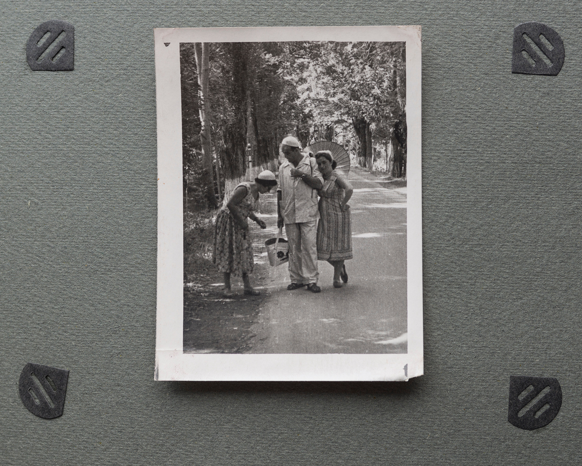 Альбом о путешествии по Крыму. Спидометр мотает километры, 1958 г. Plechinta Ekaterina — documentary photographer