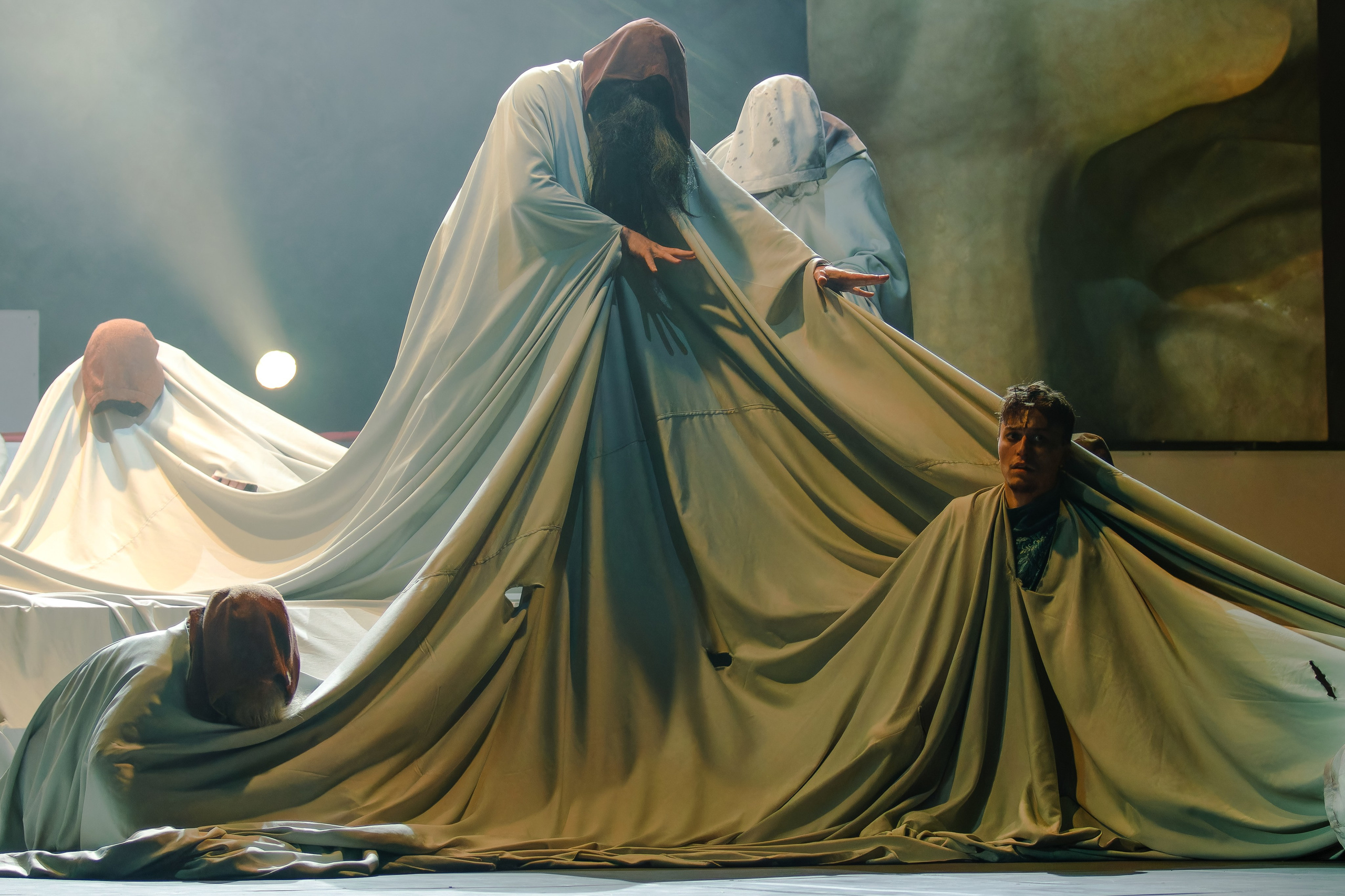 Любовь к трем апельсинам_Чехов Центр. Фотограф. г. Южно-Сахалинск. Олег Толстов