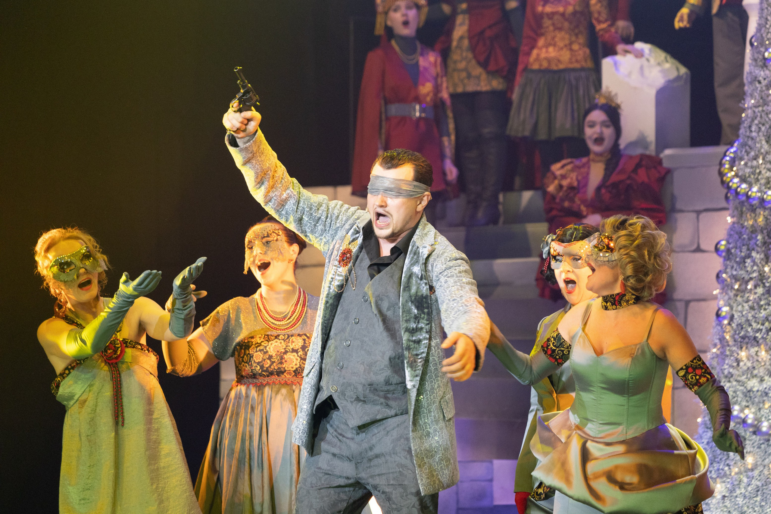 Летучая Мышь, _Чехов Центр. Фотограф. г. Южно-Сахалинск. Олег Толстов