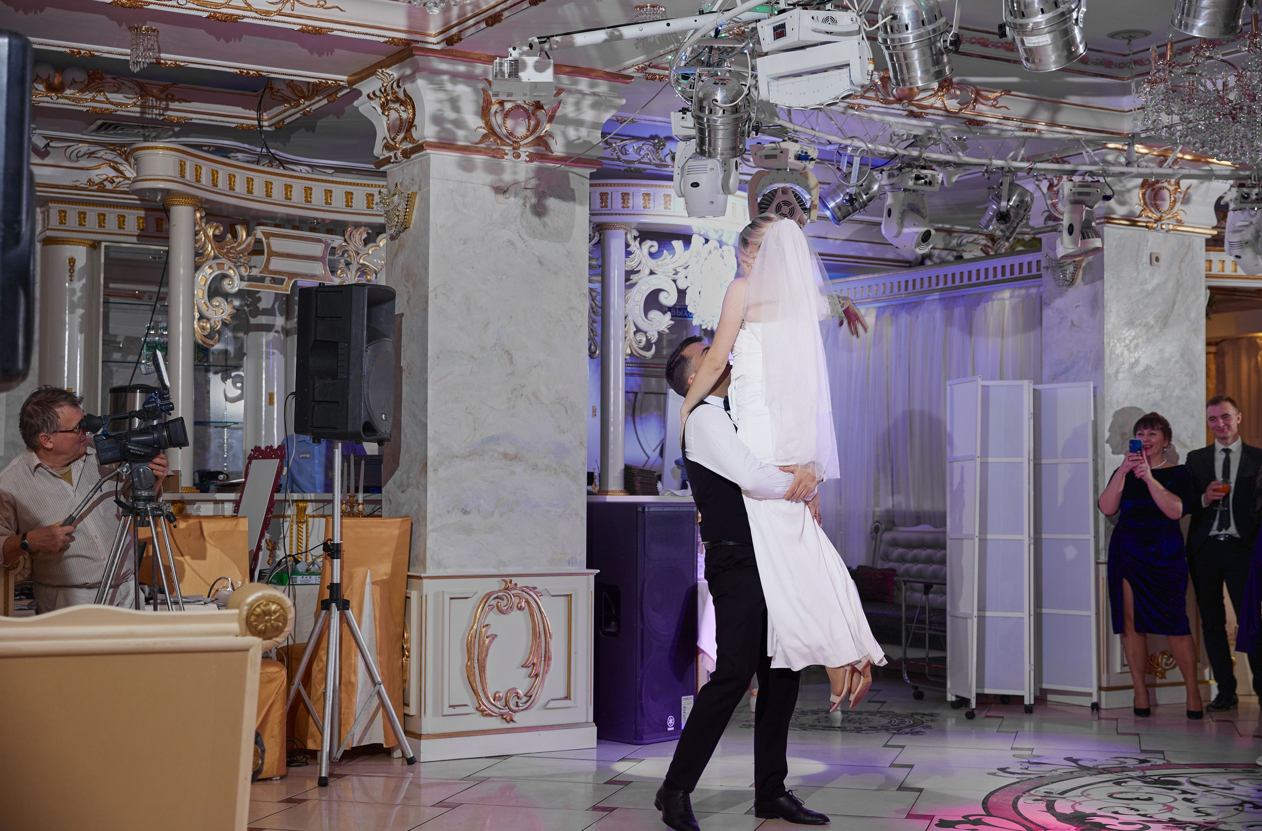 Фото и видео на свадьбу |Цена| Заказать полный пакет съёмки