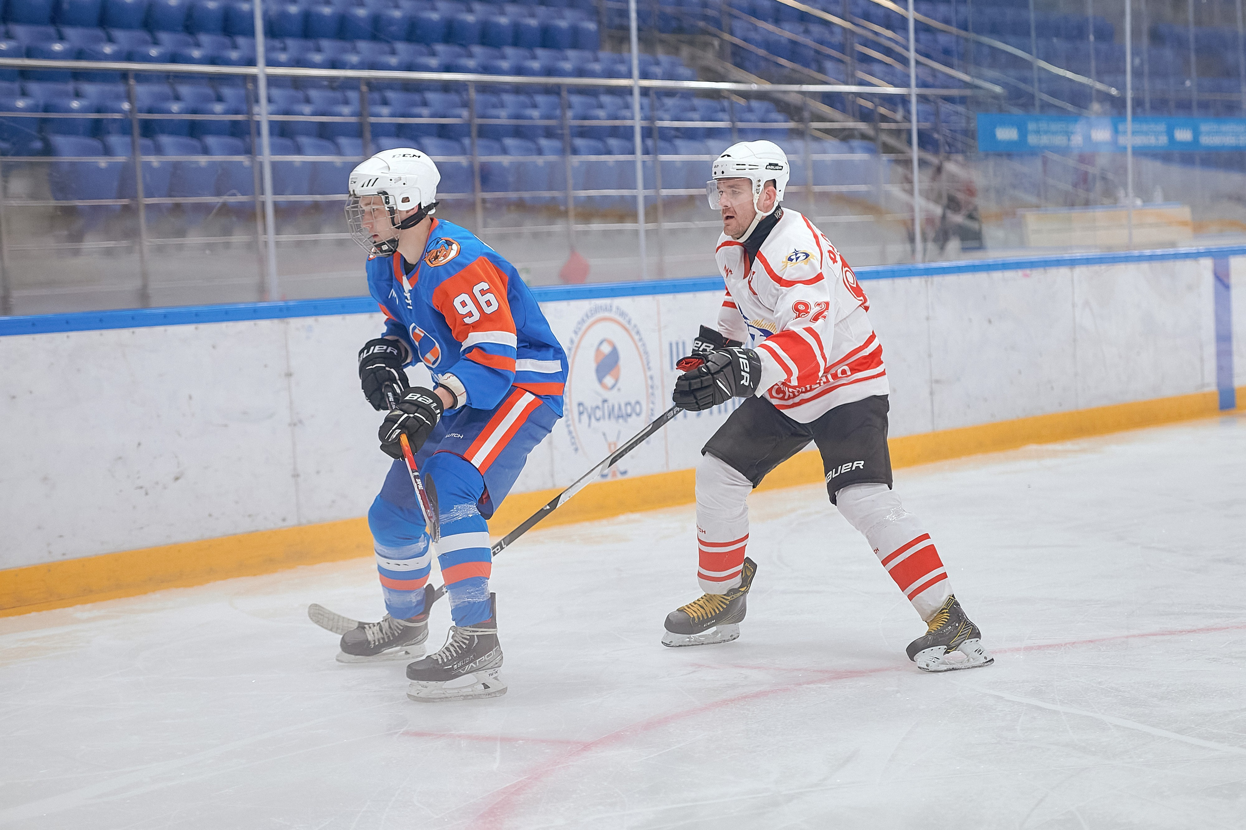 Портфолио репортажной фотосъёмки: Кристалл арена — Хоккей — РусГидро. Фотограф Яковлев Роман — Красноярск